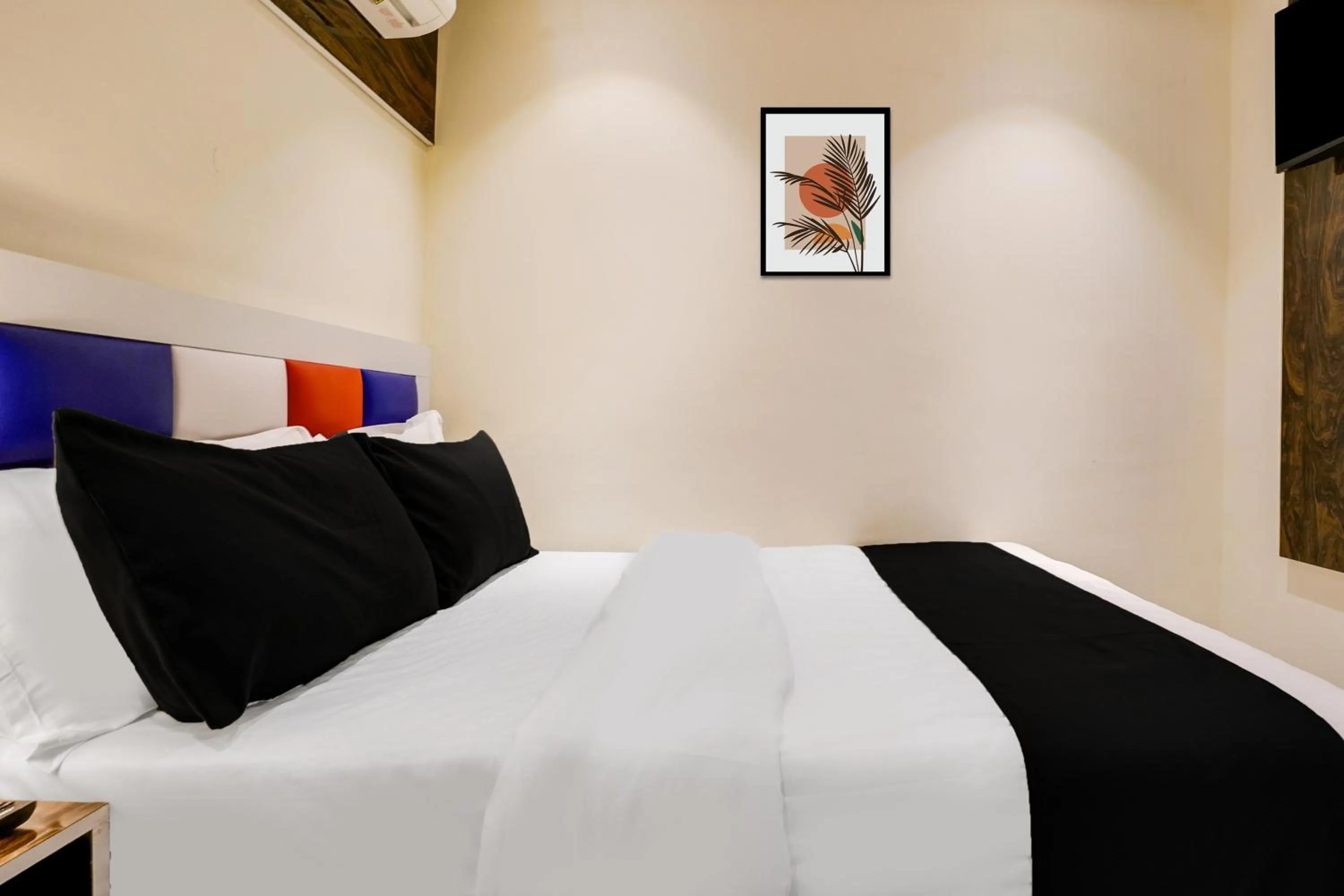 Bedroom, Bed in Hotel Orange Residency