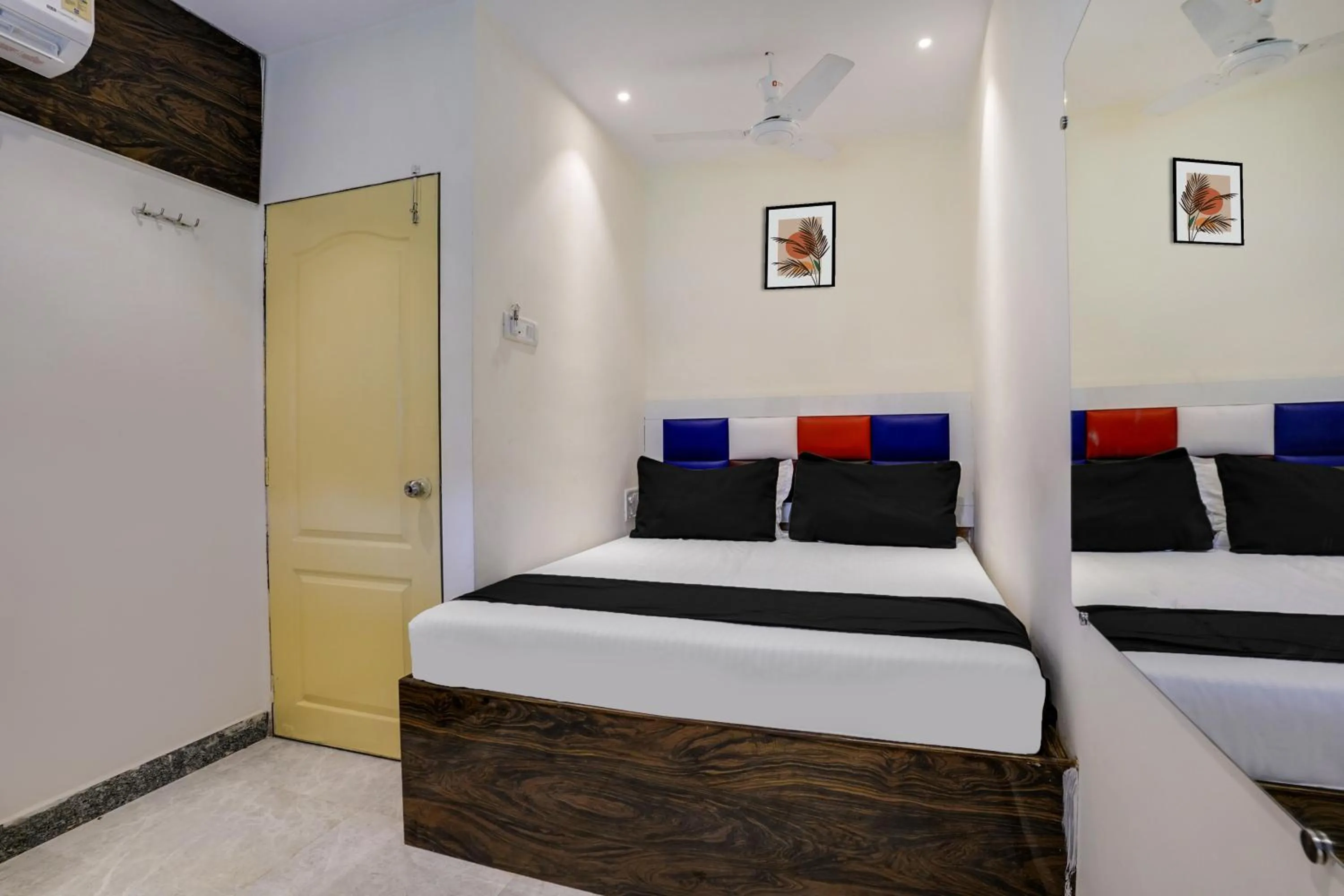 Bedroom, Bed in Hotel Orange Residency