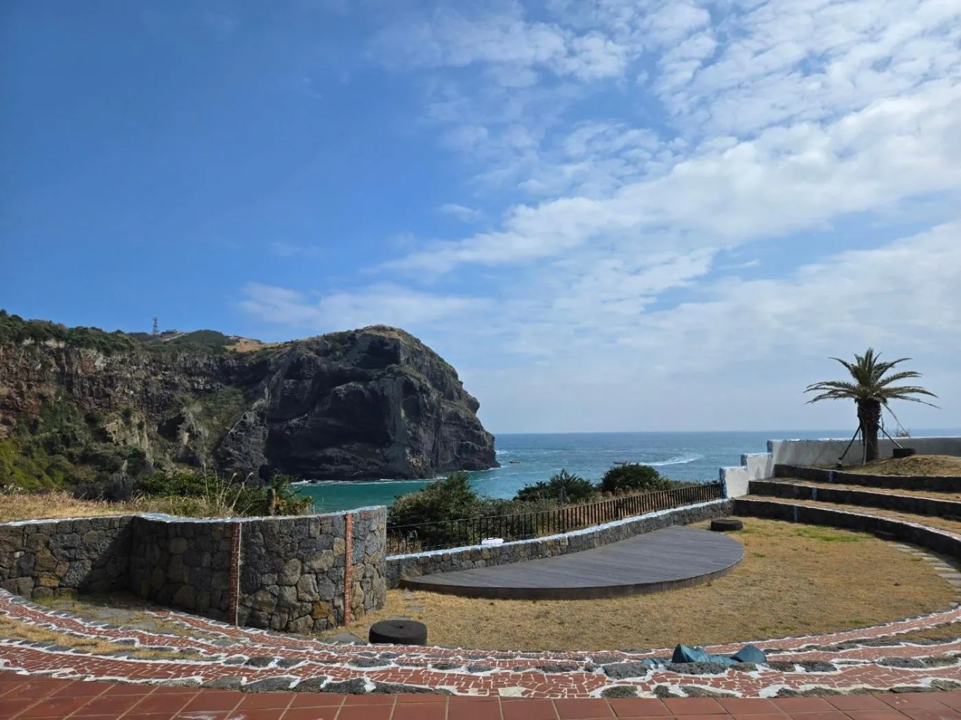 Restaurant/places to eat in Hundert Hills