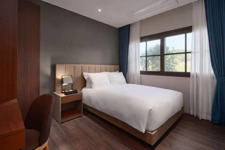 Bed in Hundert Hills