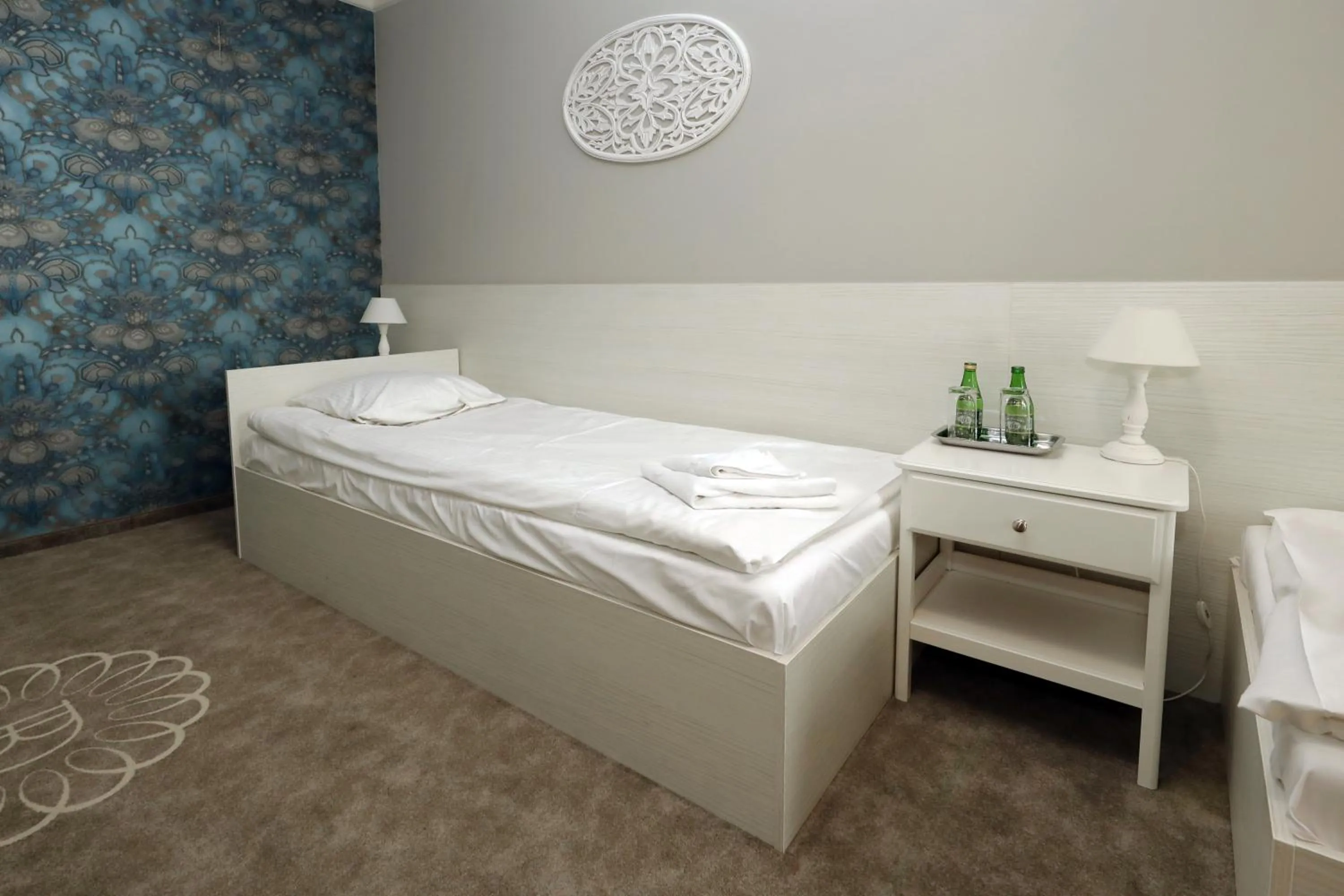 Bed in Biały Dom Henlex Hotel Restauracja