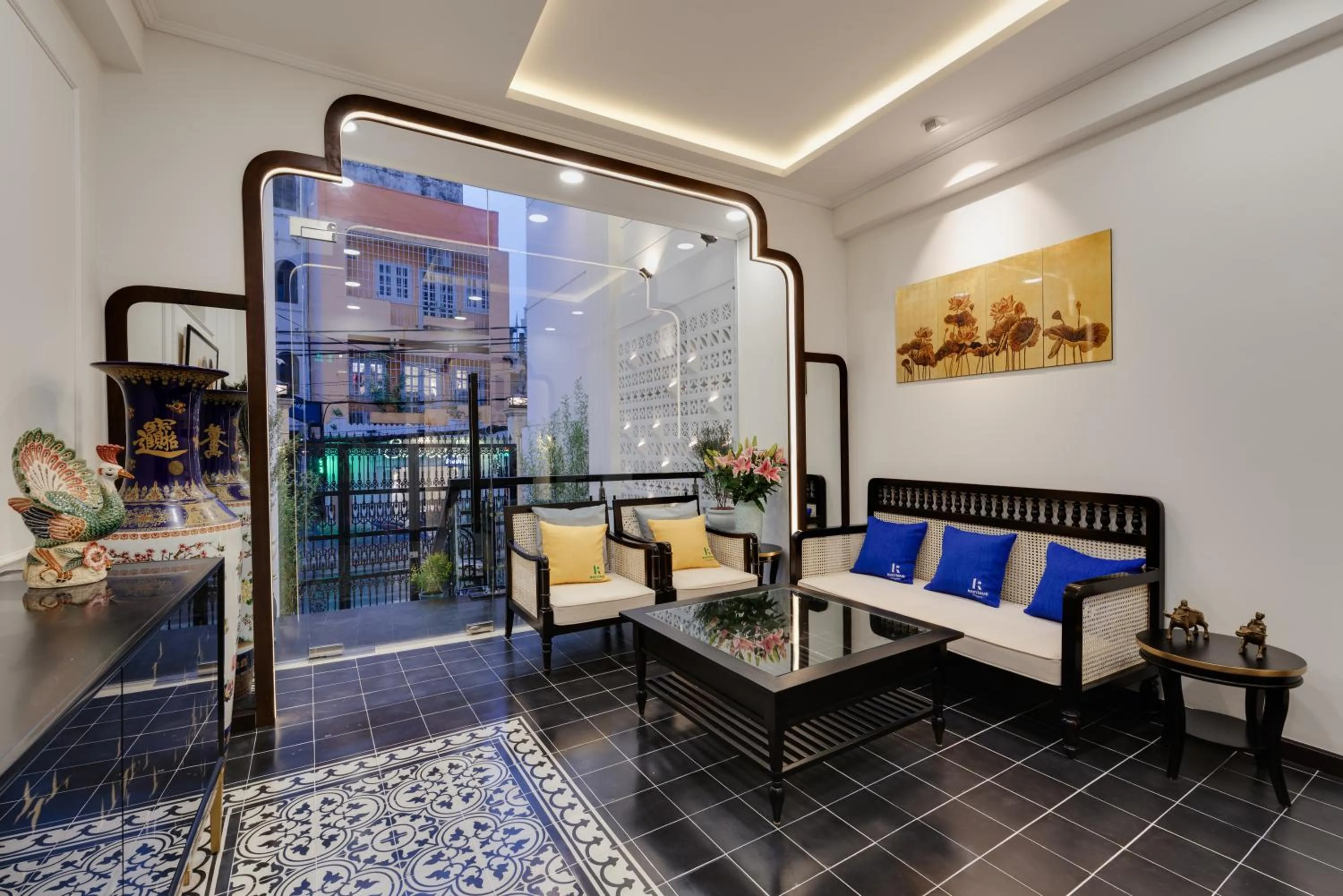 Communal lounge/ TV room in Rustique Maison