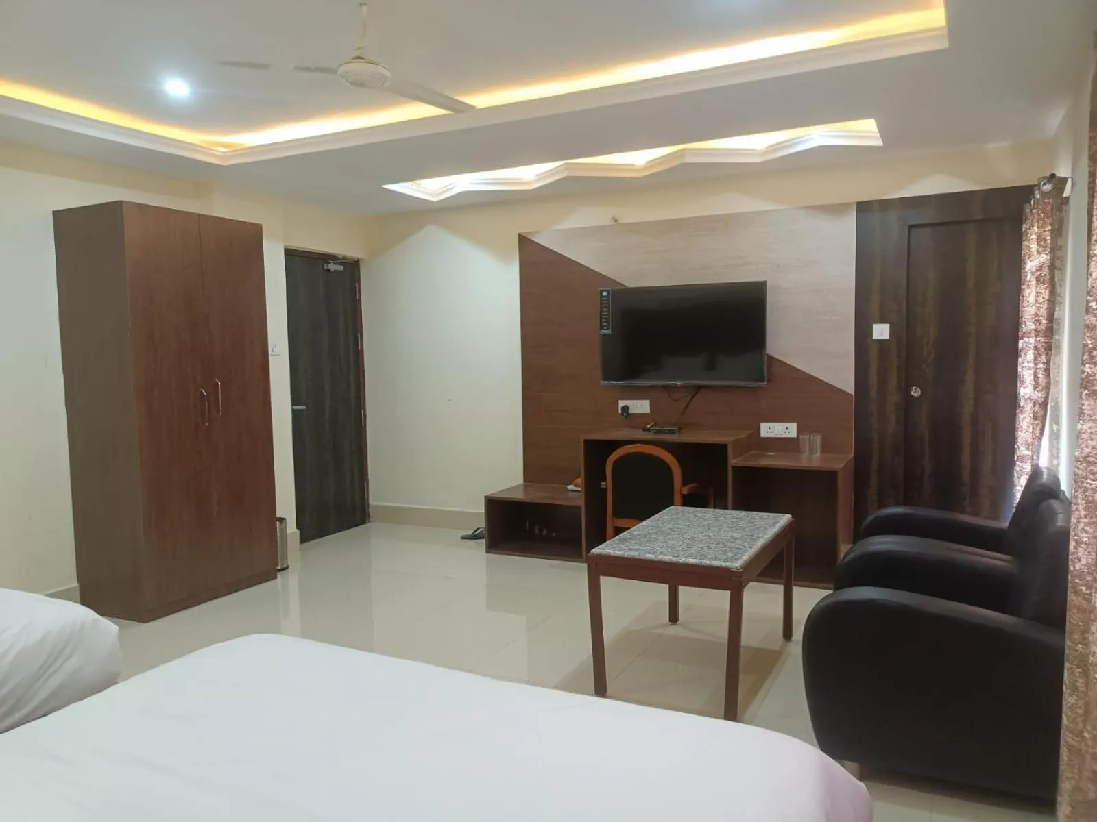 TV and multimedia, Bed in Hotel Rajwada palace