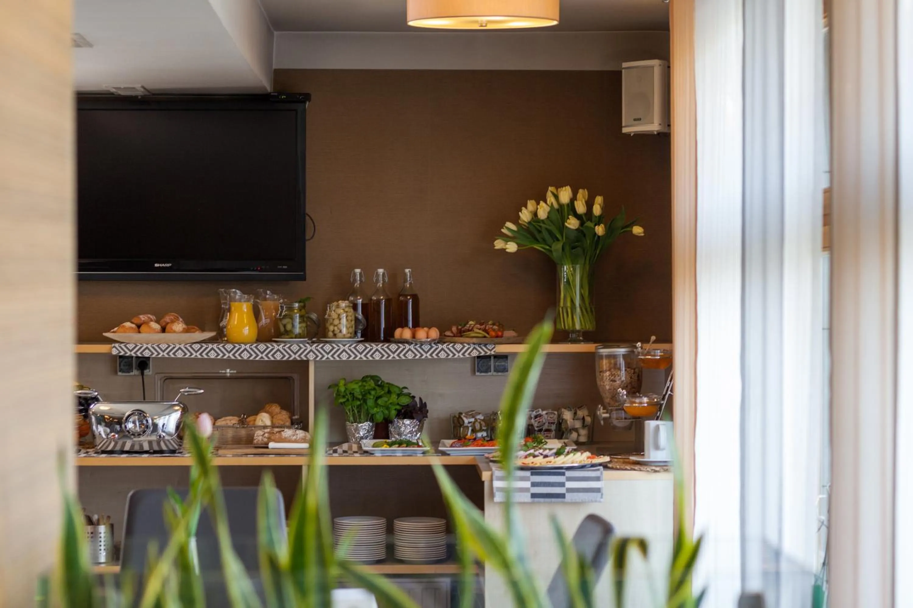 Restaurant/places to eat in Hotel Perła