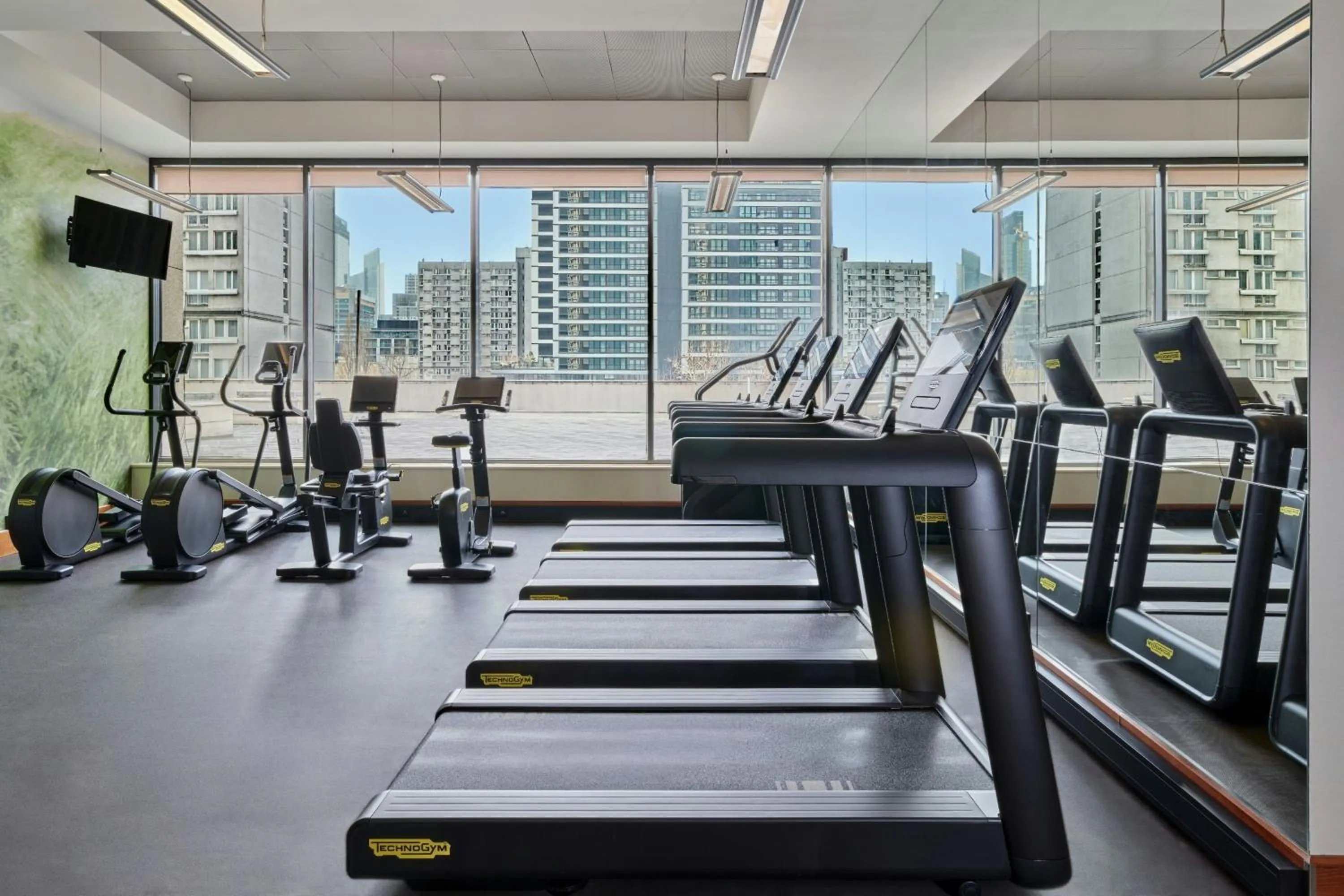 Fitness centre/facilities in The Westin Warsaw