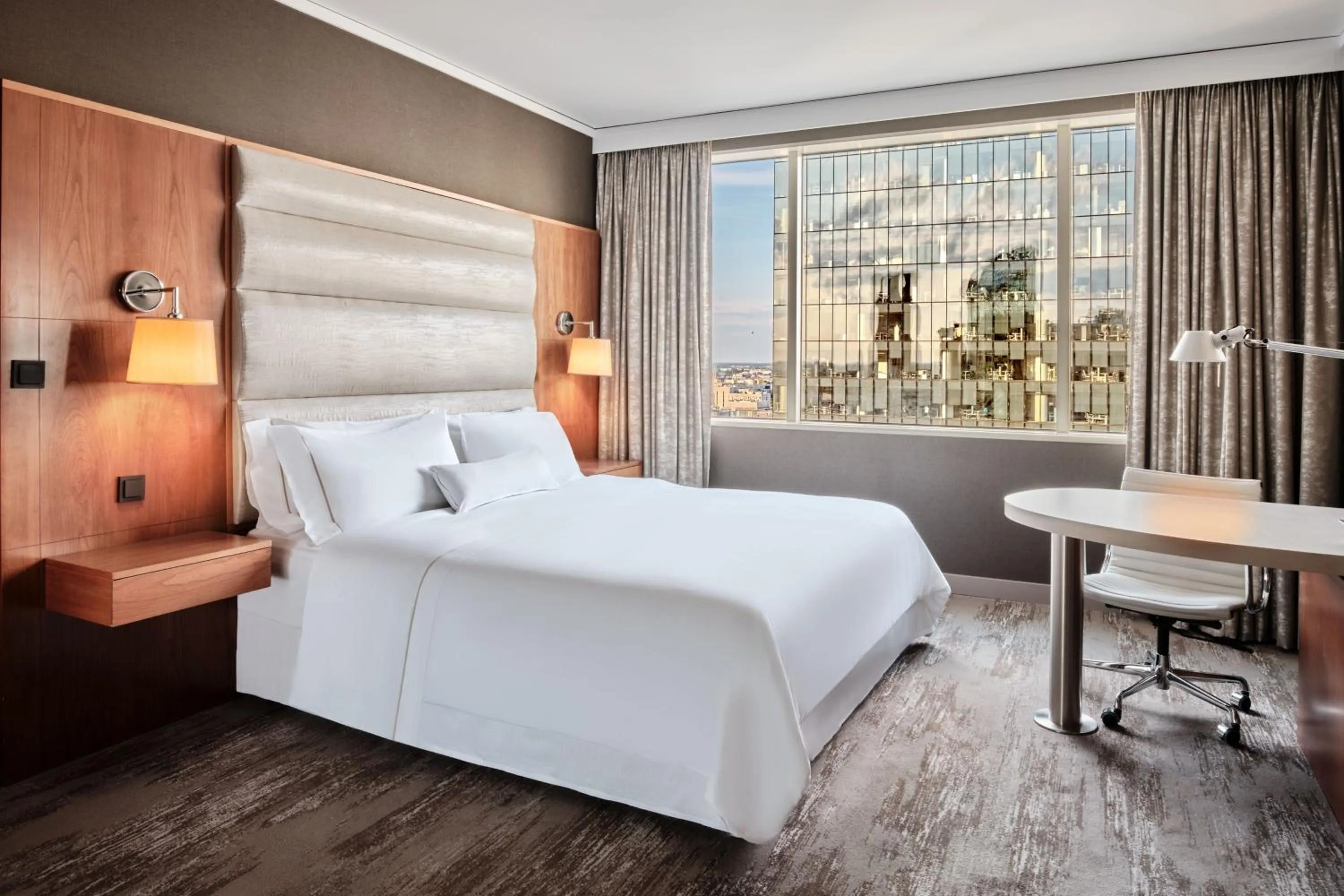 Photo of the whole room, Bed in The Westin Warsaw
