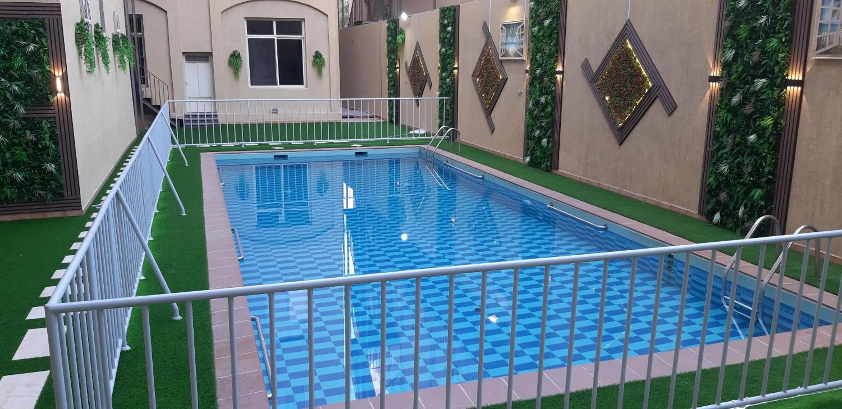 Swimming pool in شقق منازل سوات للشقق المخدومة
