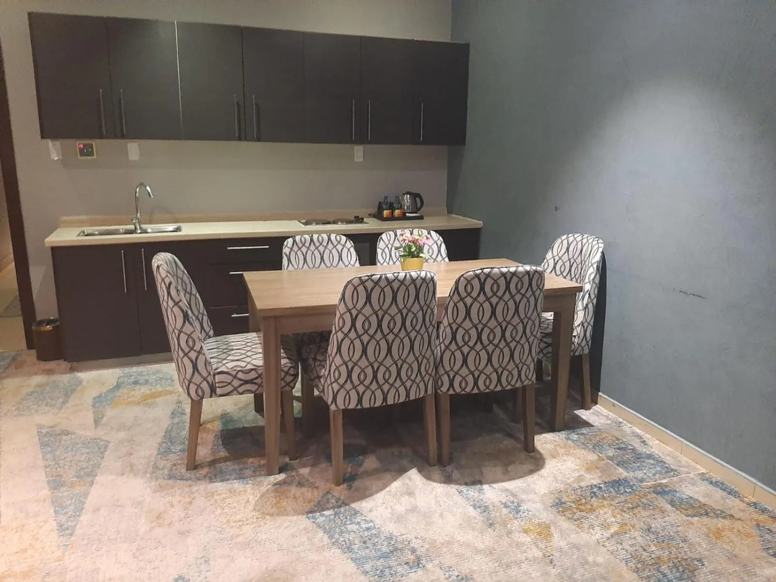 Kitchen or kitchenette in شقق منازل سوات للشقق المخدومة