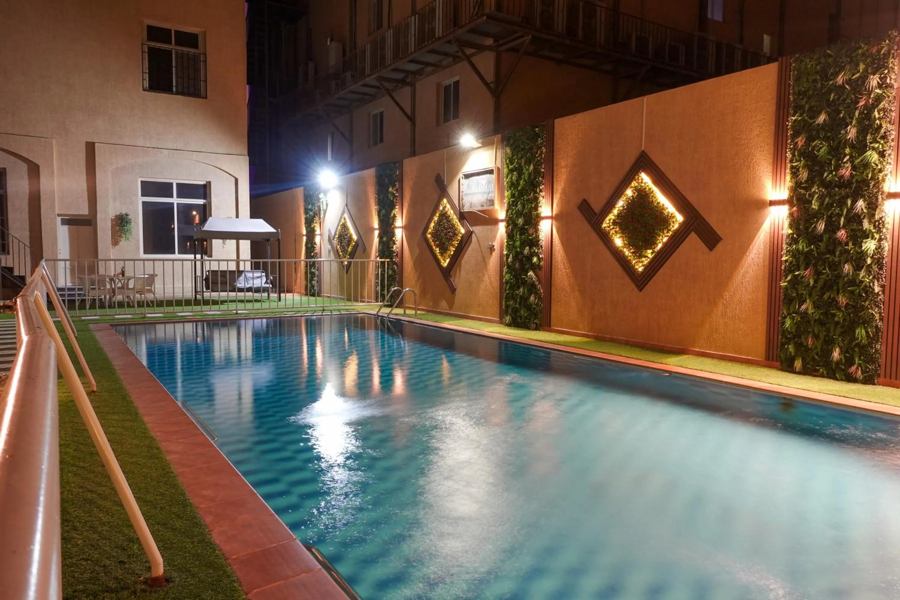 Swimming pool in شقق منازل سوات للشقق المخدومة