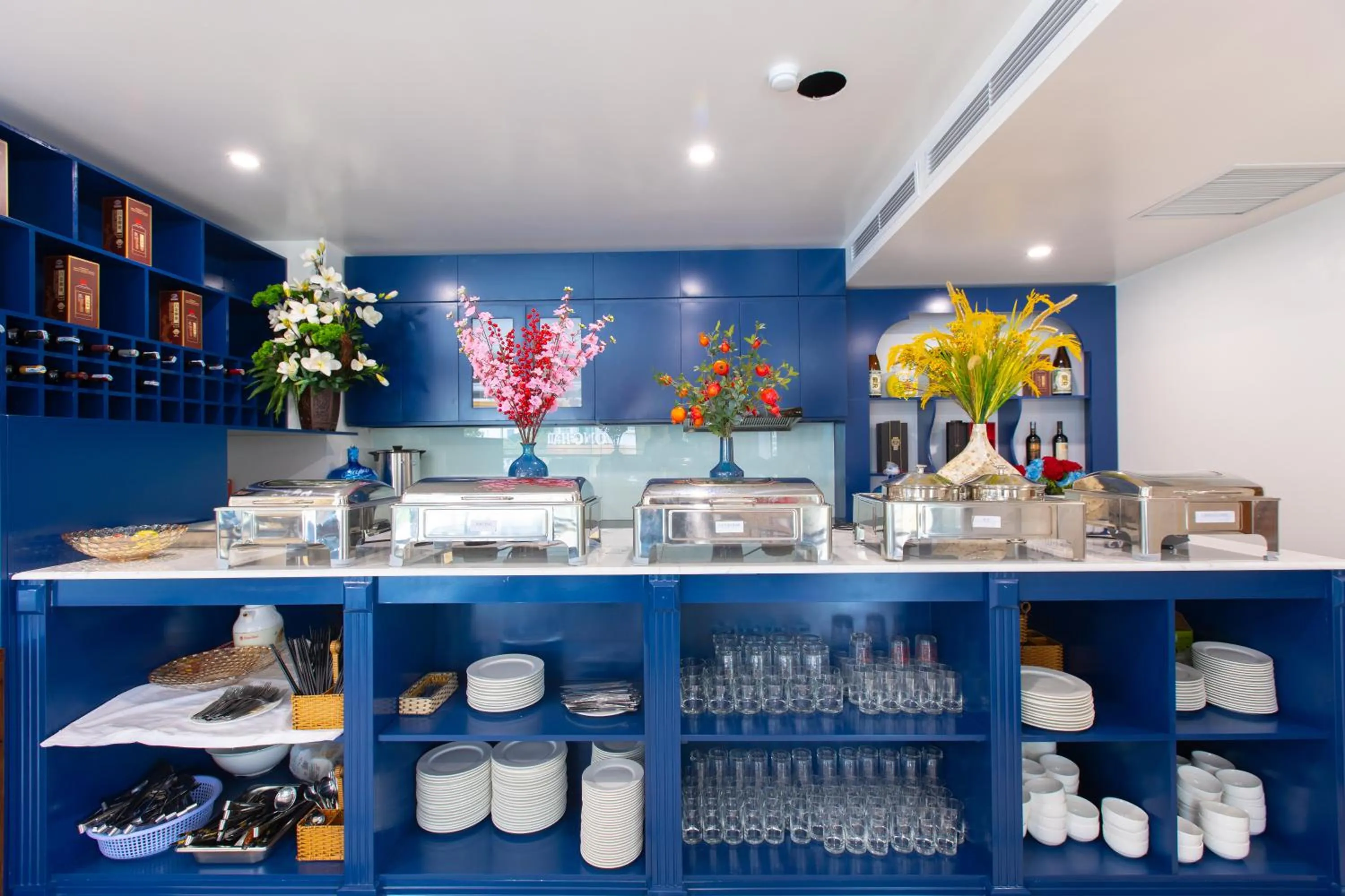 Restaurant/places to eat in SALA HOTEL MÓNG CÁI