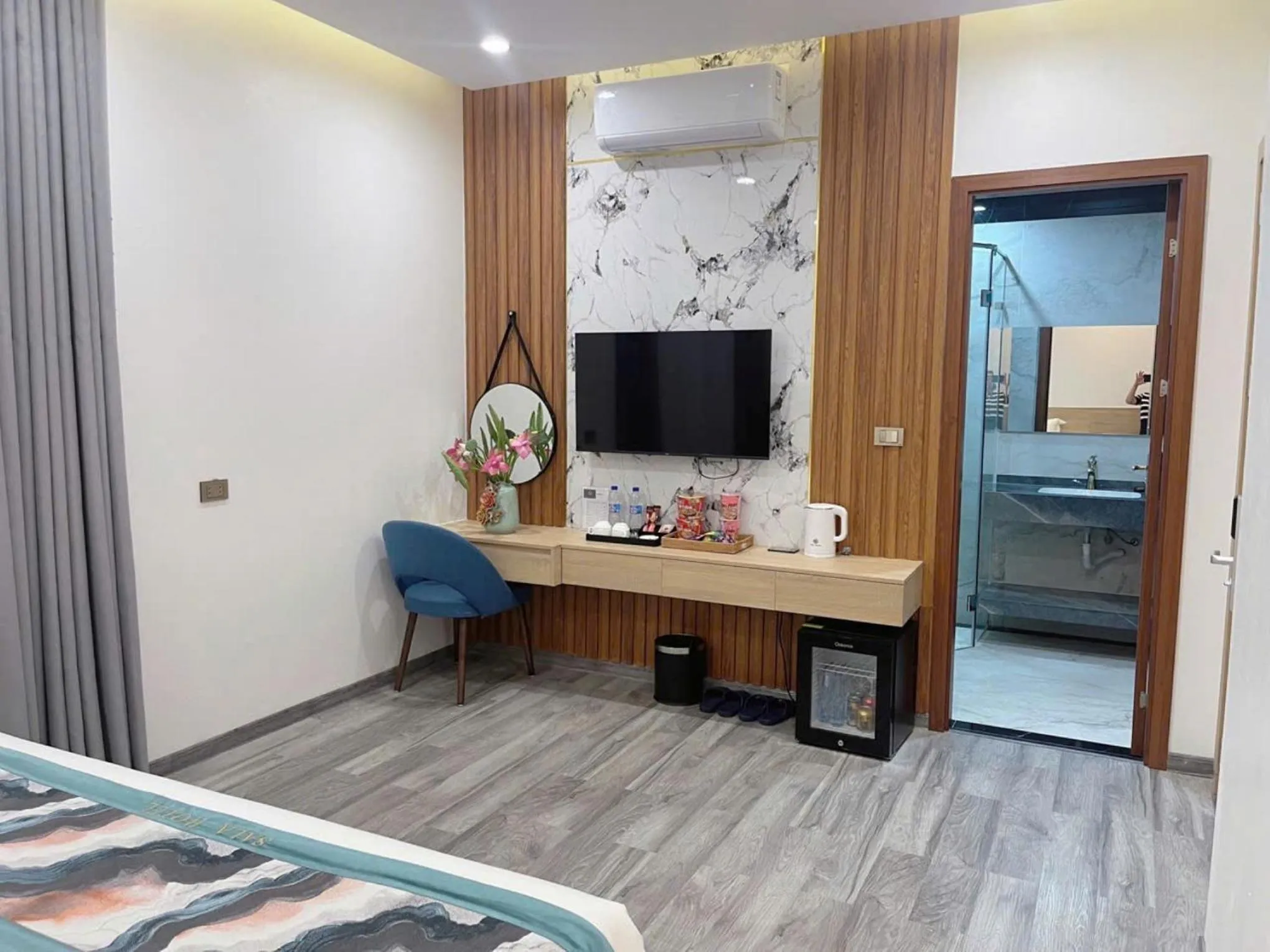 Bed in SALA HOTEL MÓNG CÁI