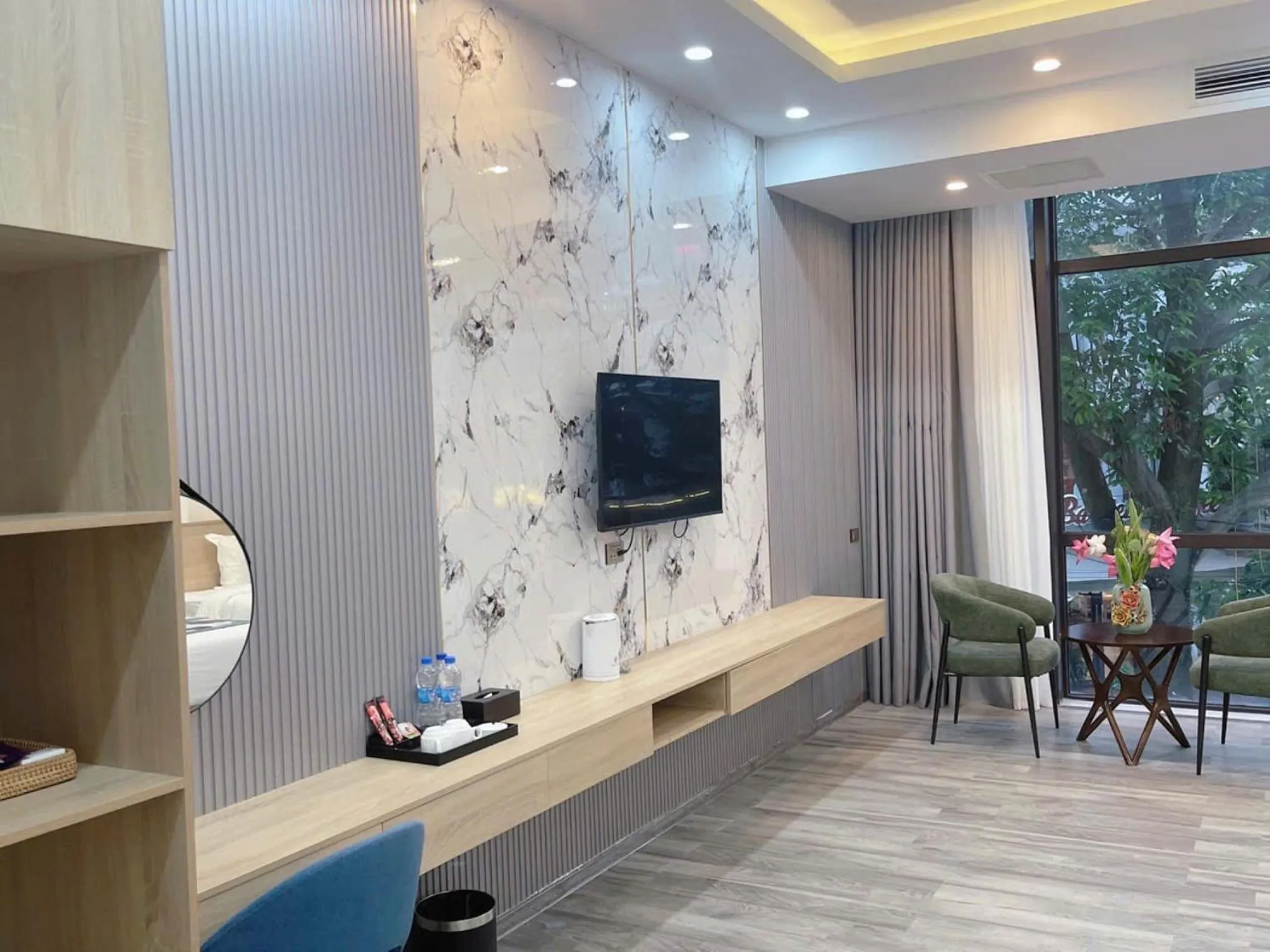 SALA HOTEL MÓNG CÁI