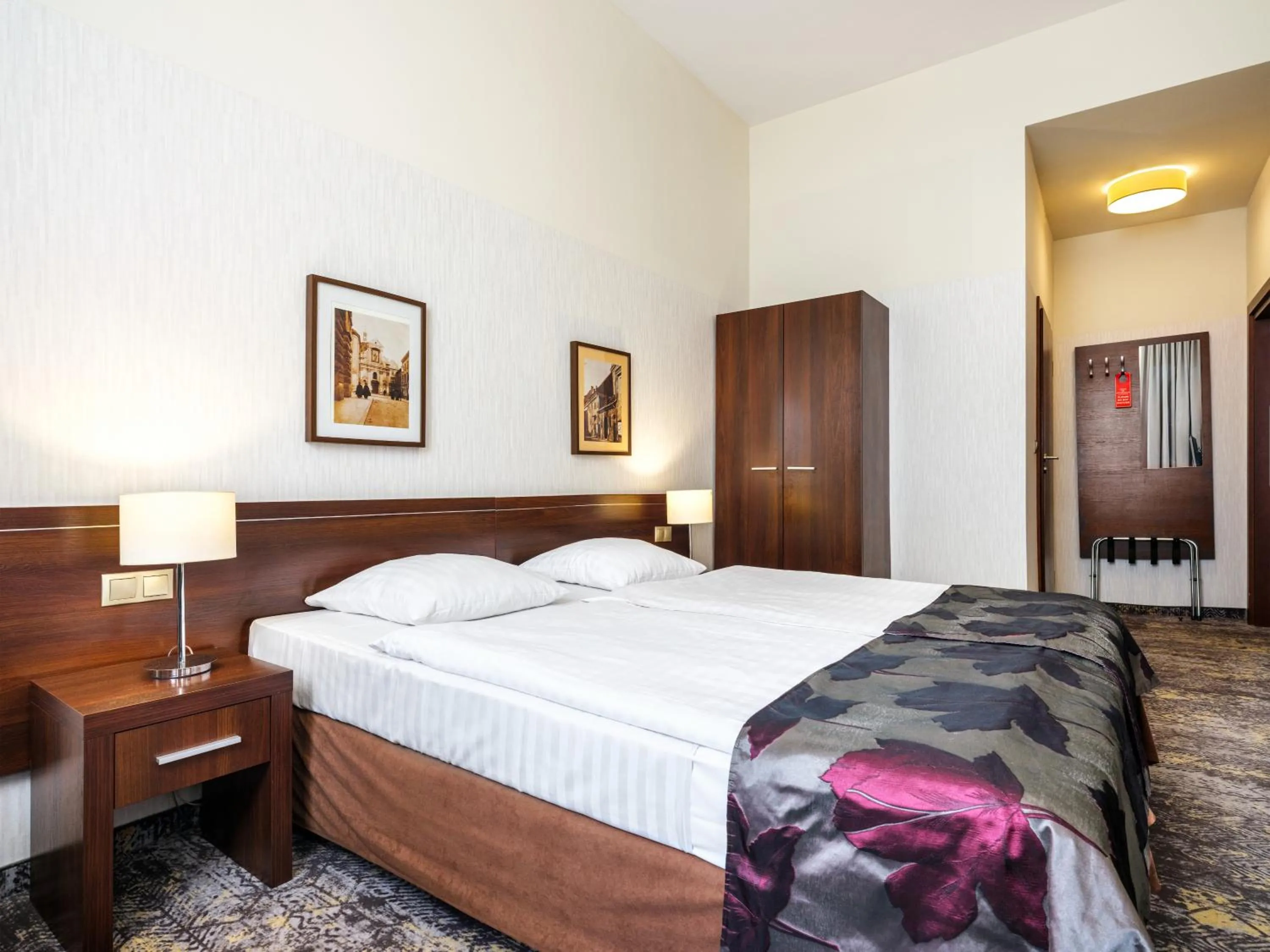 Photo of the whole room, Bed in Hotel Rezydent