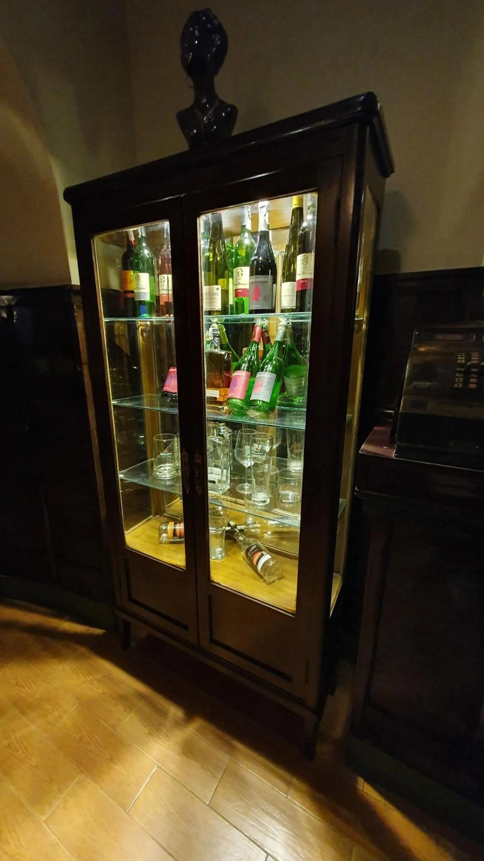 Restaurant/places to eat in Carlton Downtown Cairo