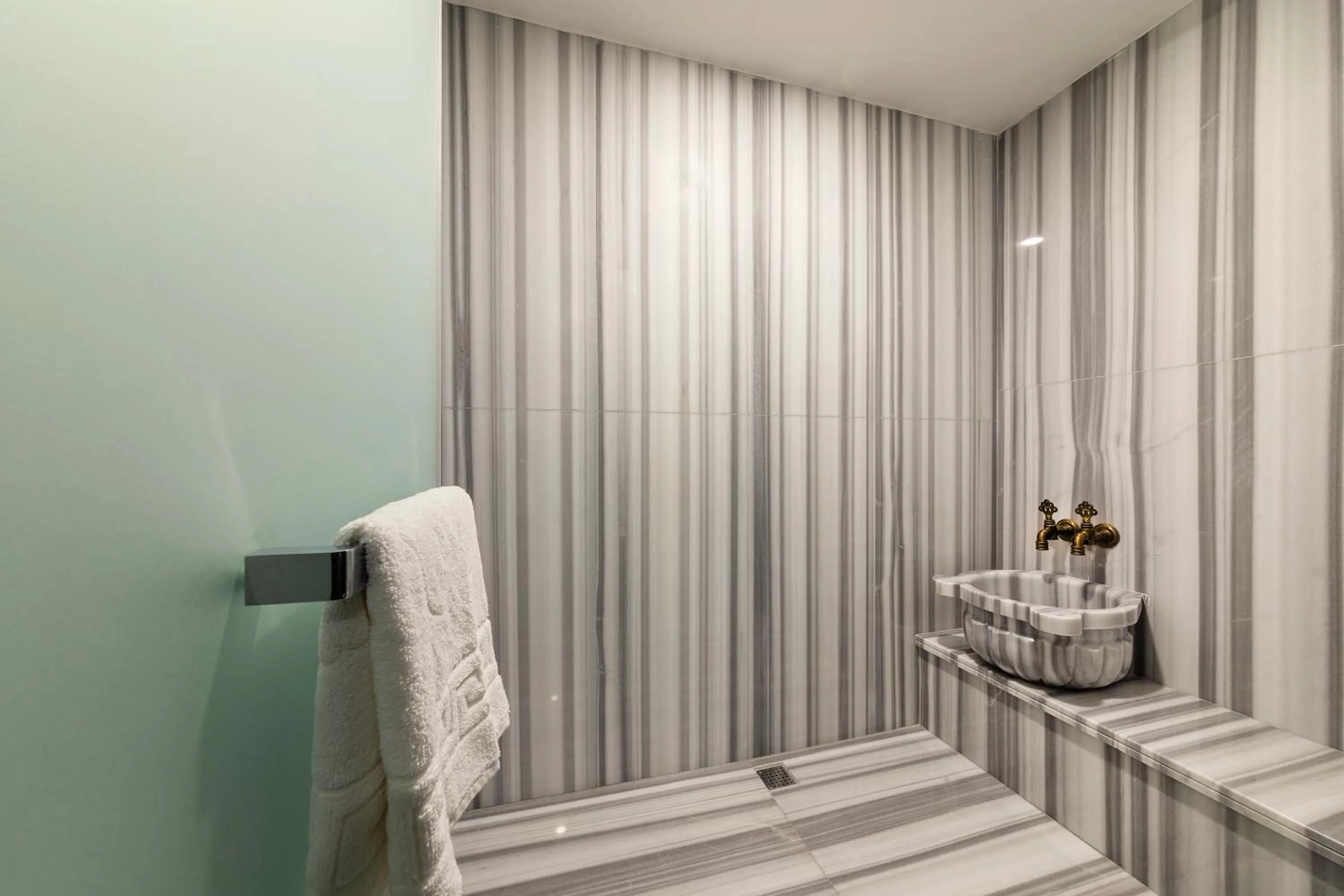 Bathroom in Demiray Hotel Old City