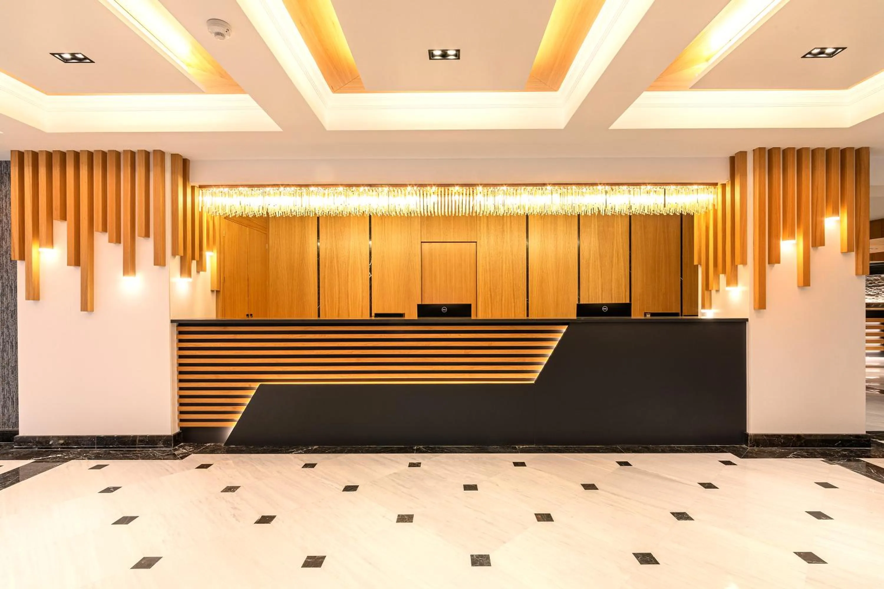 Lobby or reception in Demiray Hotel Old City