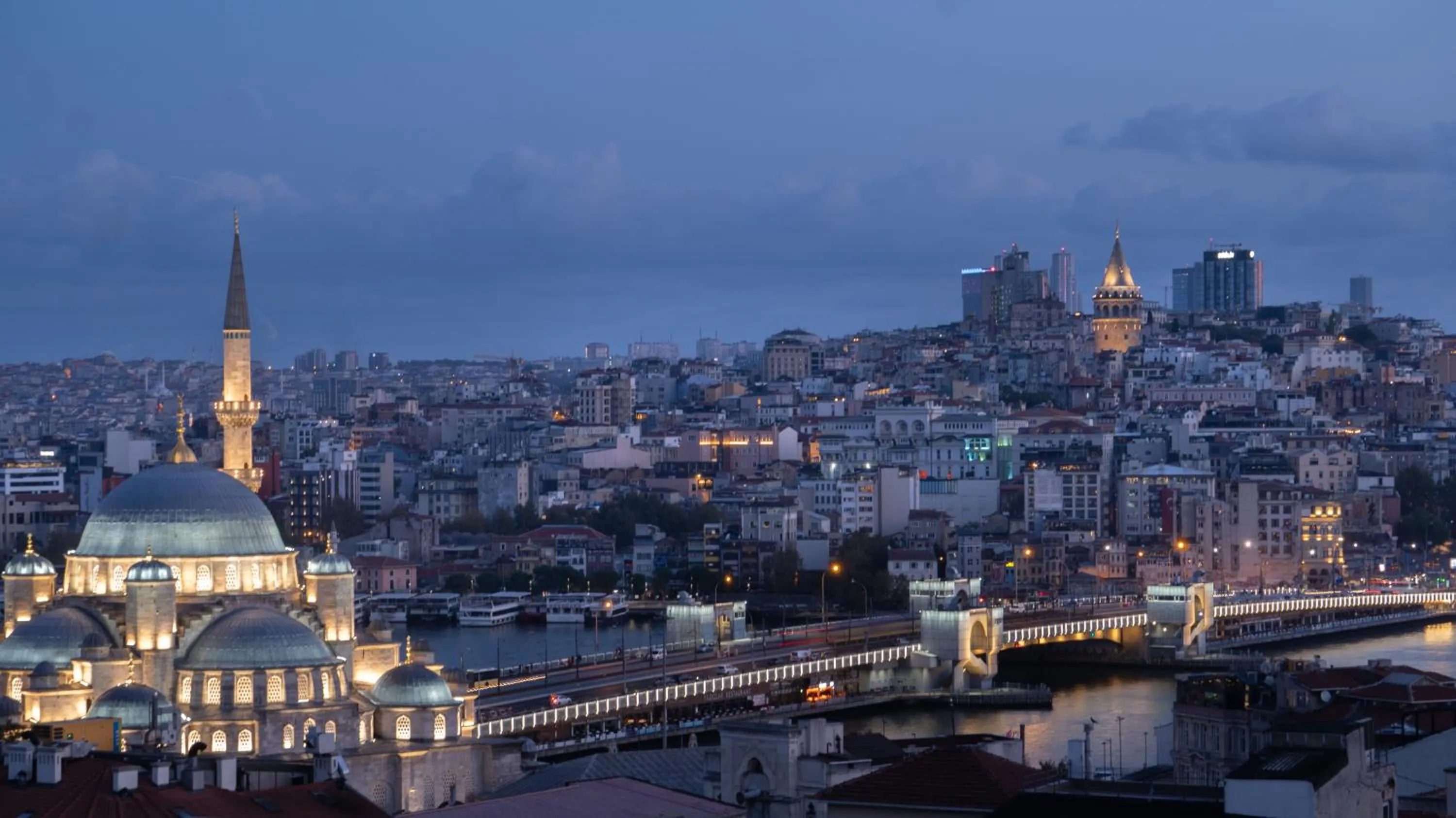 Restaurant/places to eat in Demiray Hotel Old City