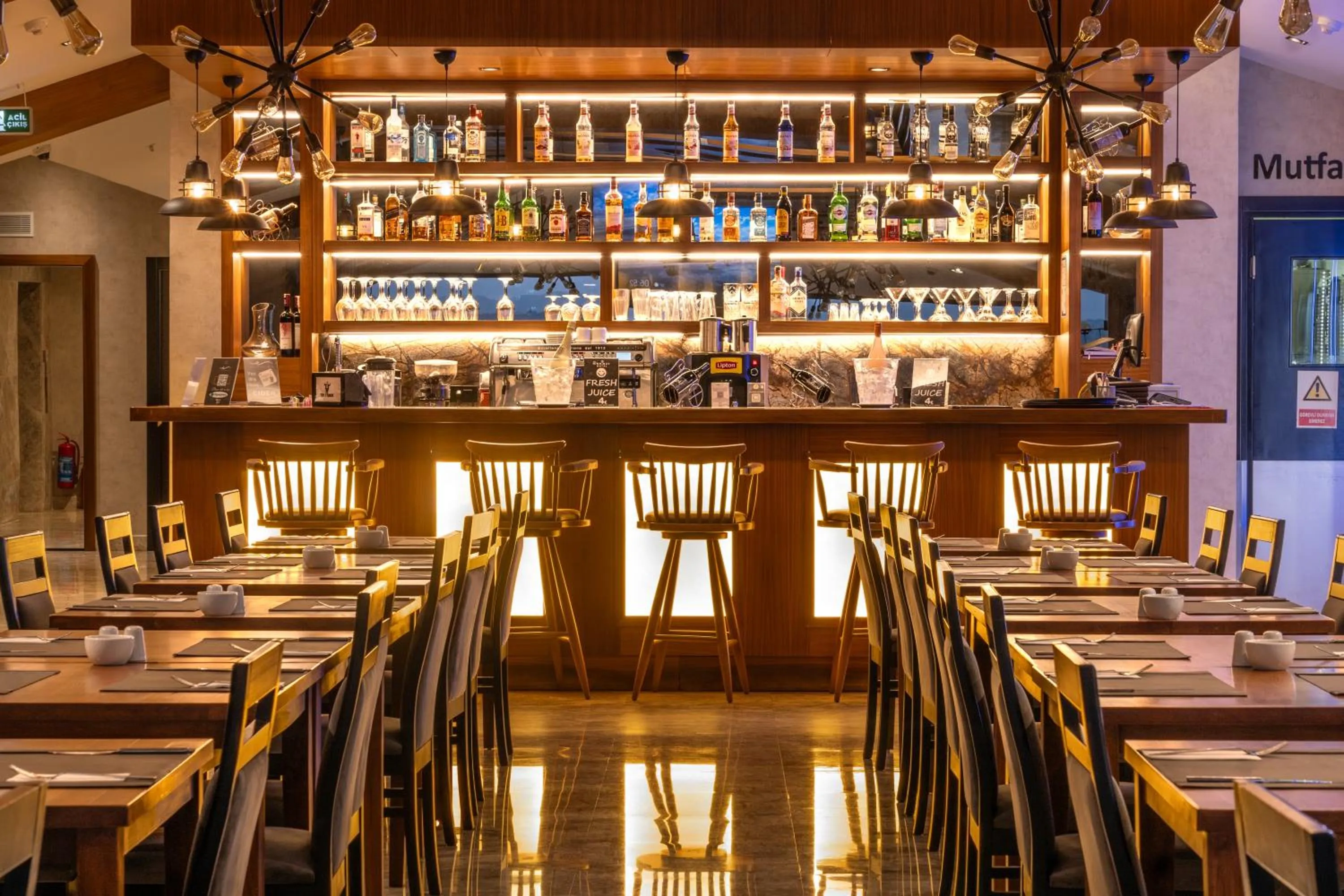 Lounge or bar in Demiray Hotel Old City