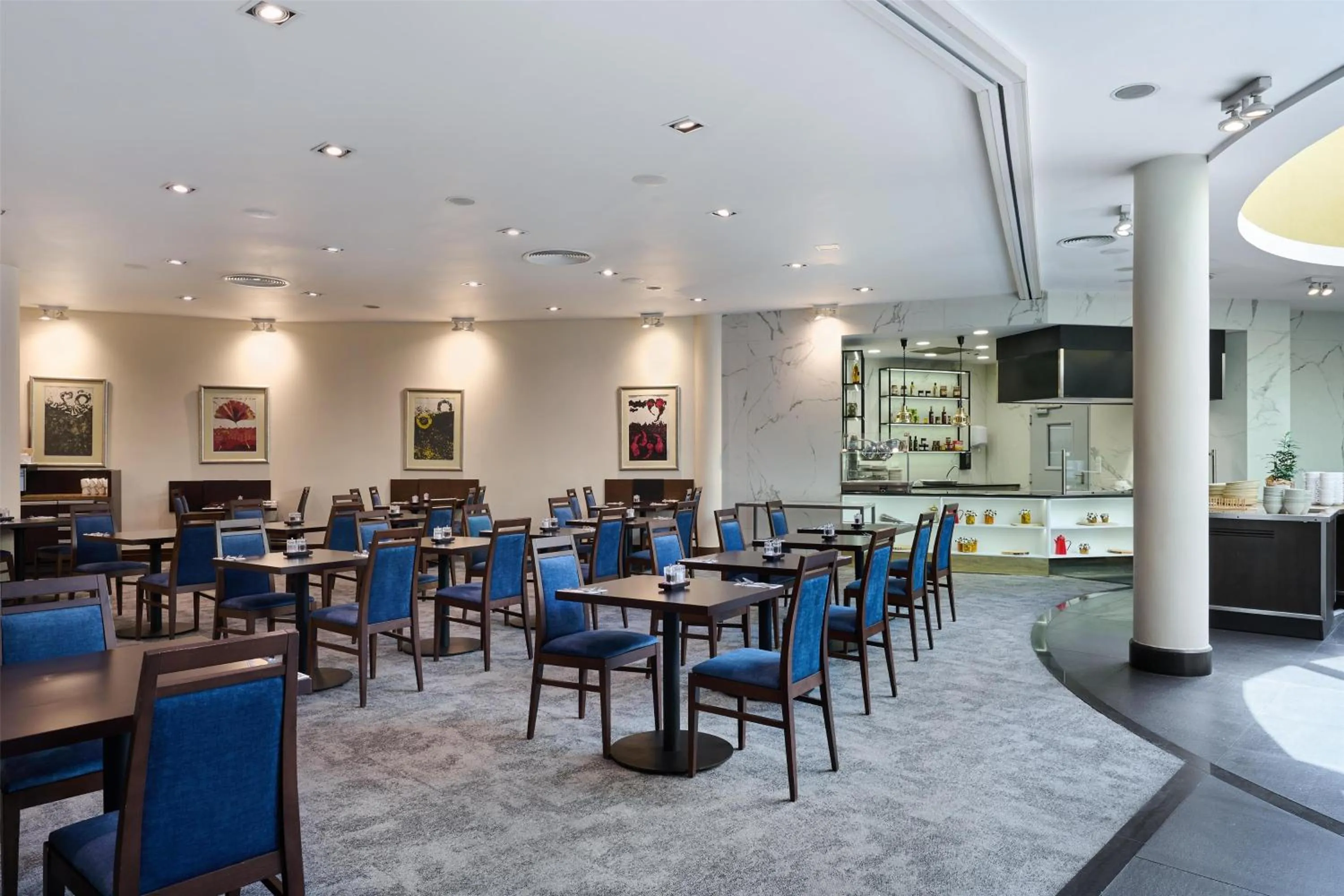 Restaurant/places to eat in Radisson Blu Sobieski