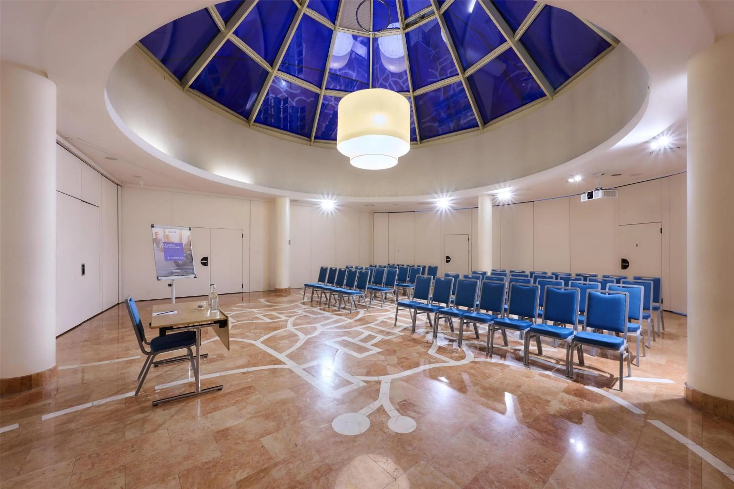 Meeting/conference room in Radisson Blu Sobieski