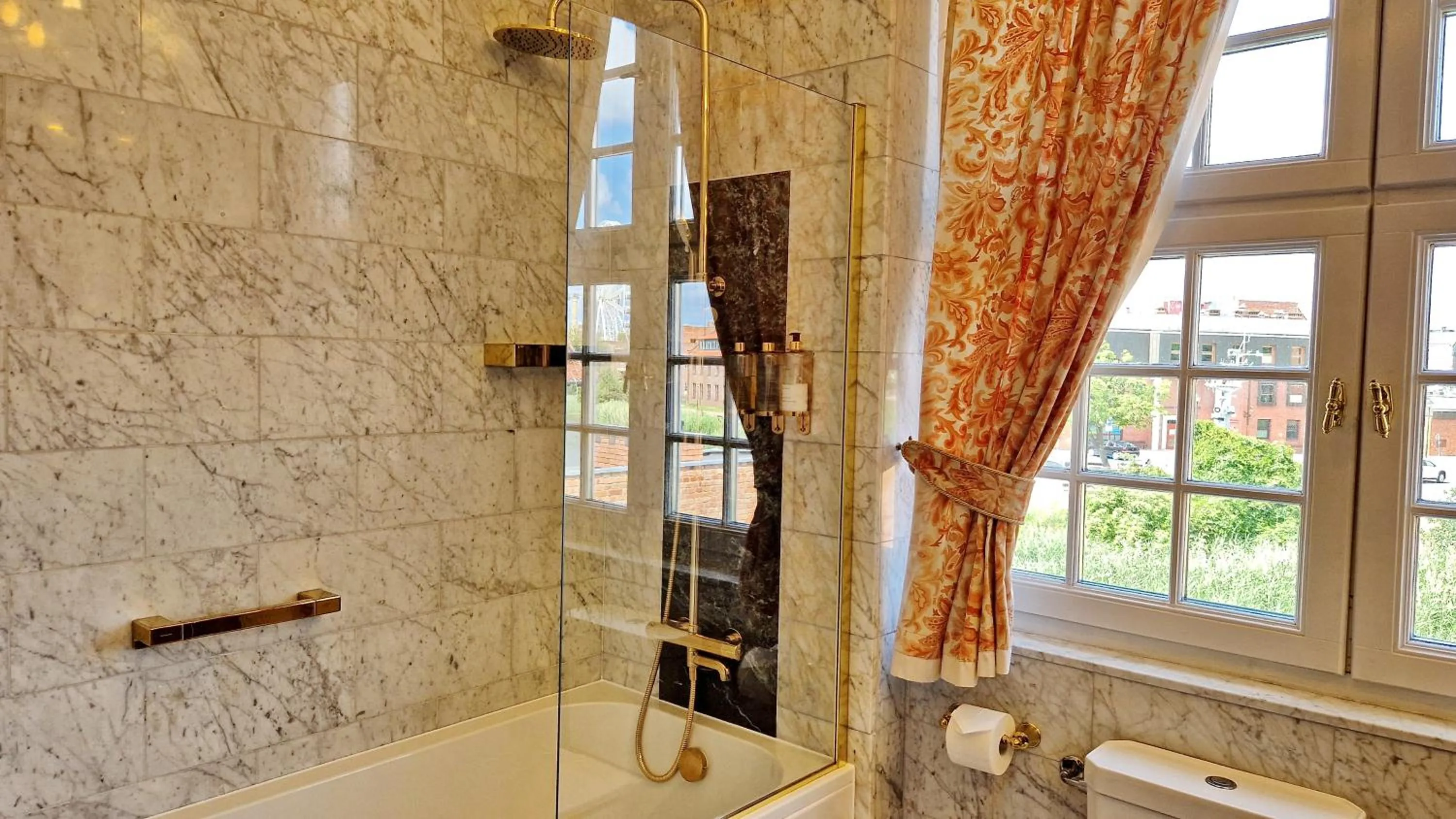 Bathroom in Podewils Old Town Gdansk