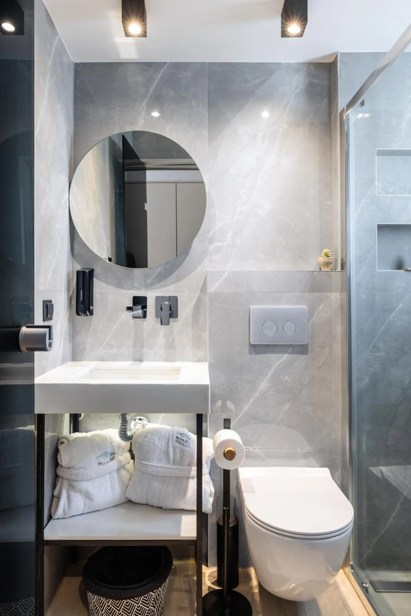 Shower in Amalthia Luxury Suites