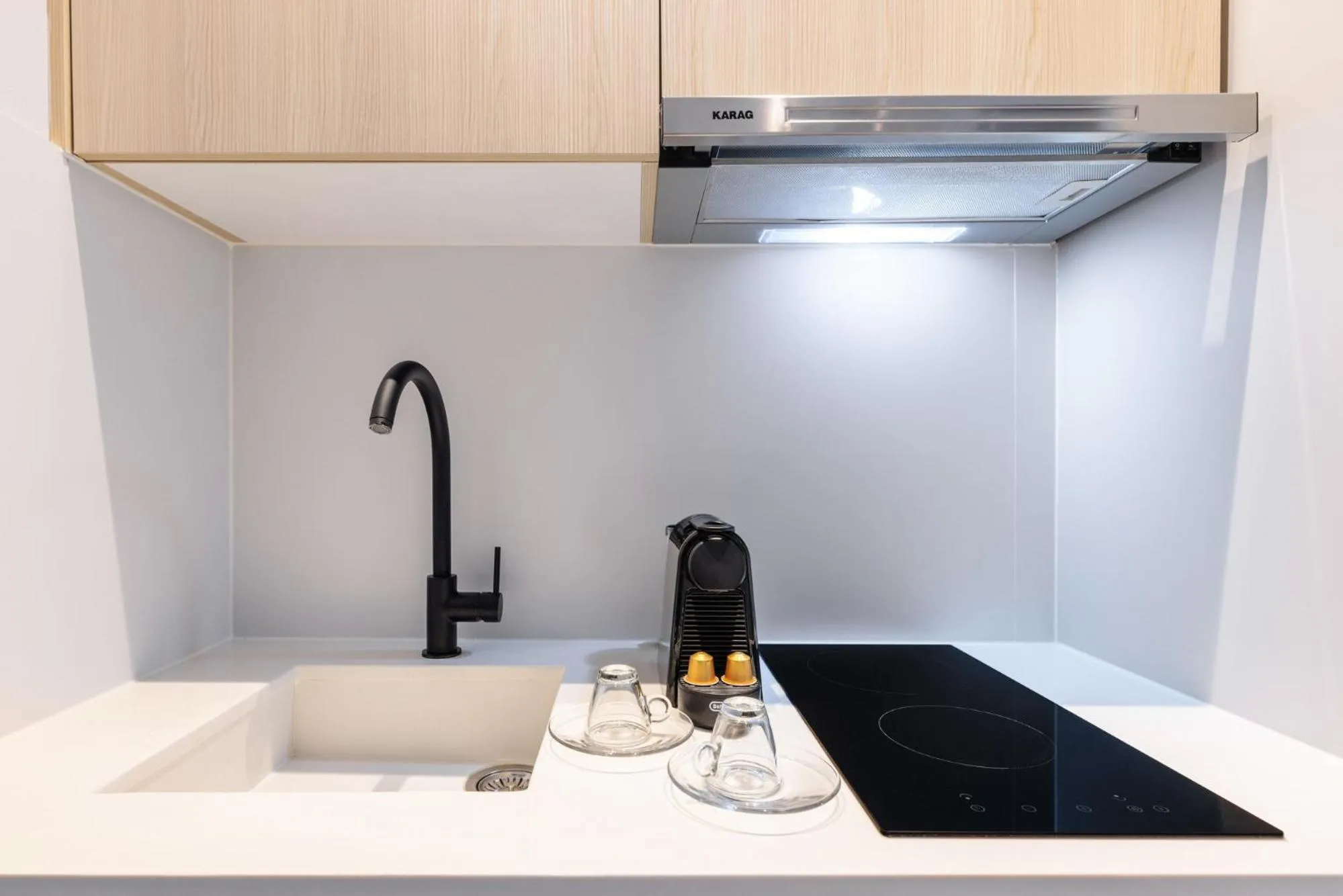 Coffee/tea facilities in Amalthia Luxury Suites