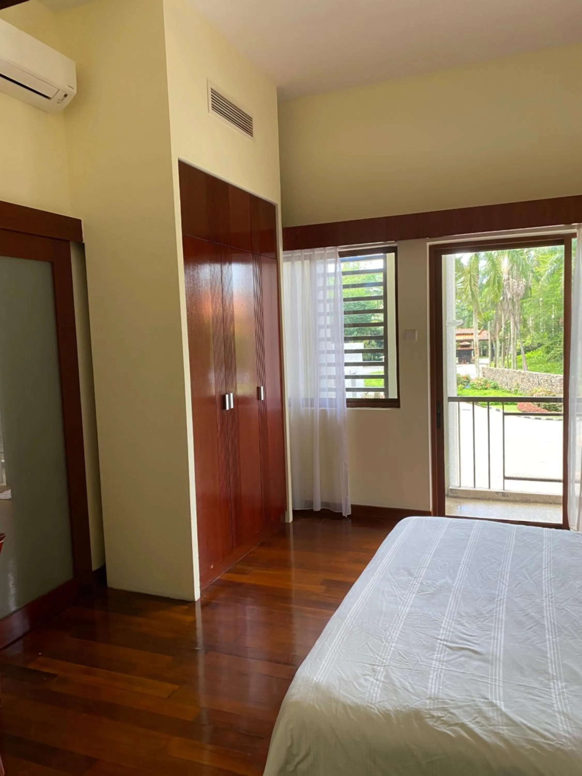 Bed in Garden View Pulai Springs Resort