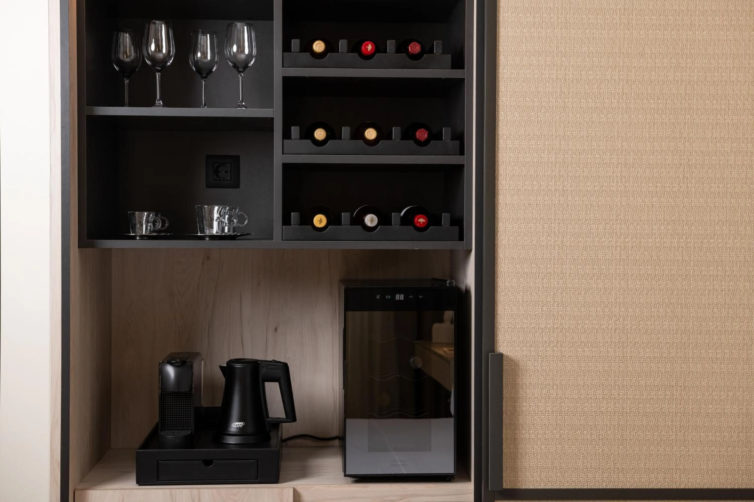 Coffee/tea facilities in Epoch House & The Orange Shop - Adults Only