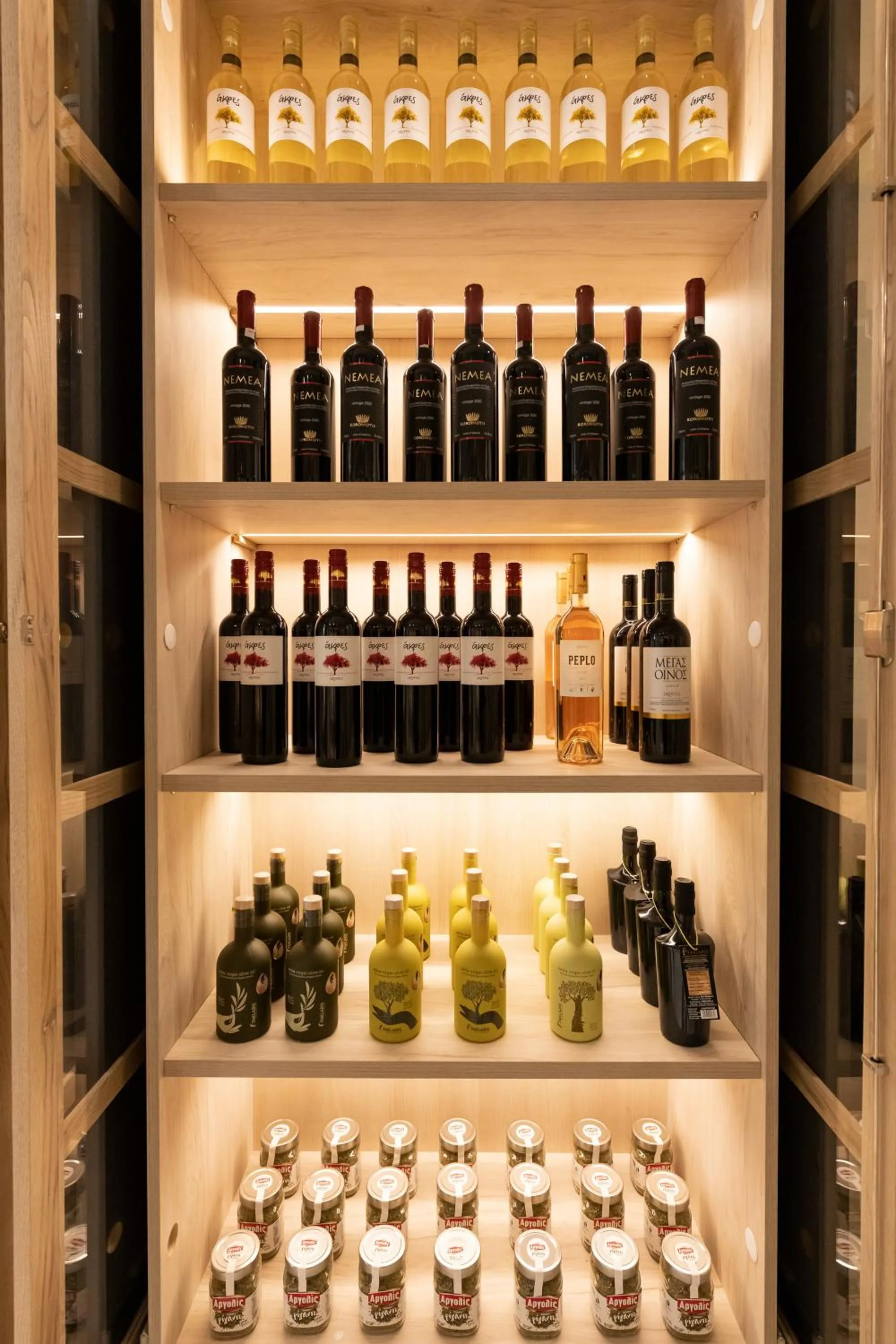 Food and drinks in Epoch House & The Orange Shop - Adults Only