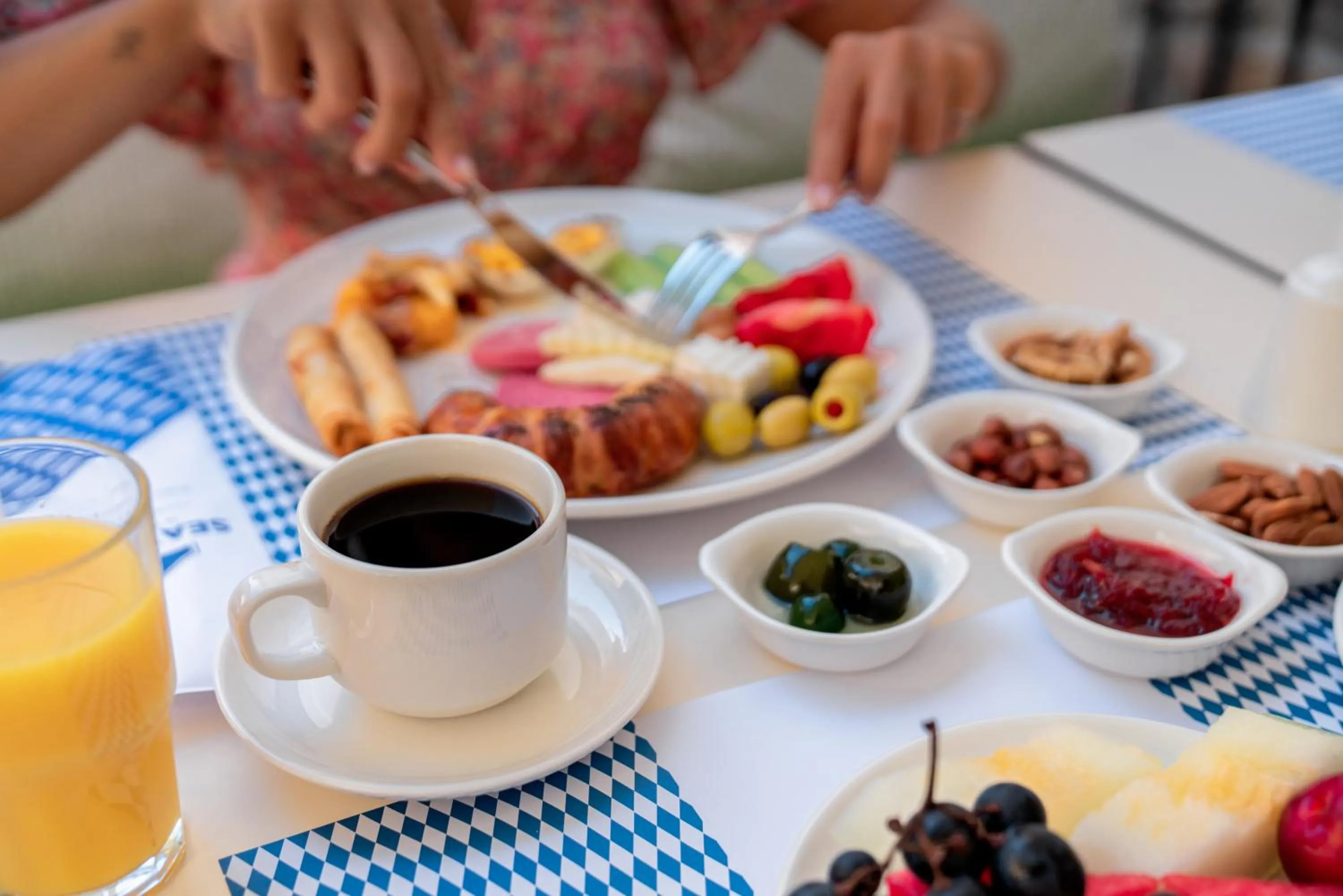 Food and drinks in SeaTown Hotel