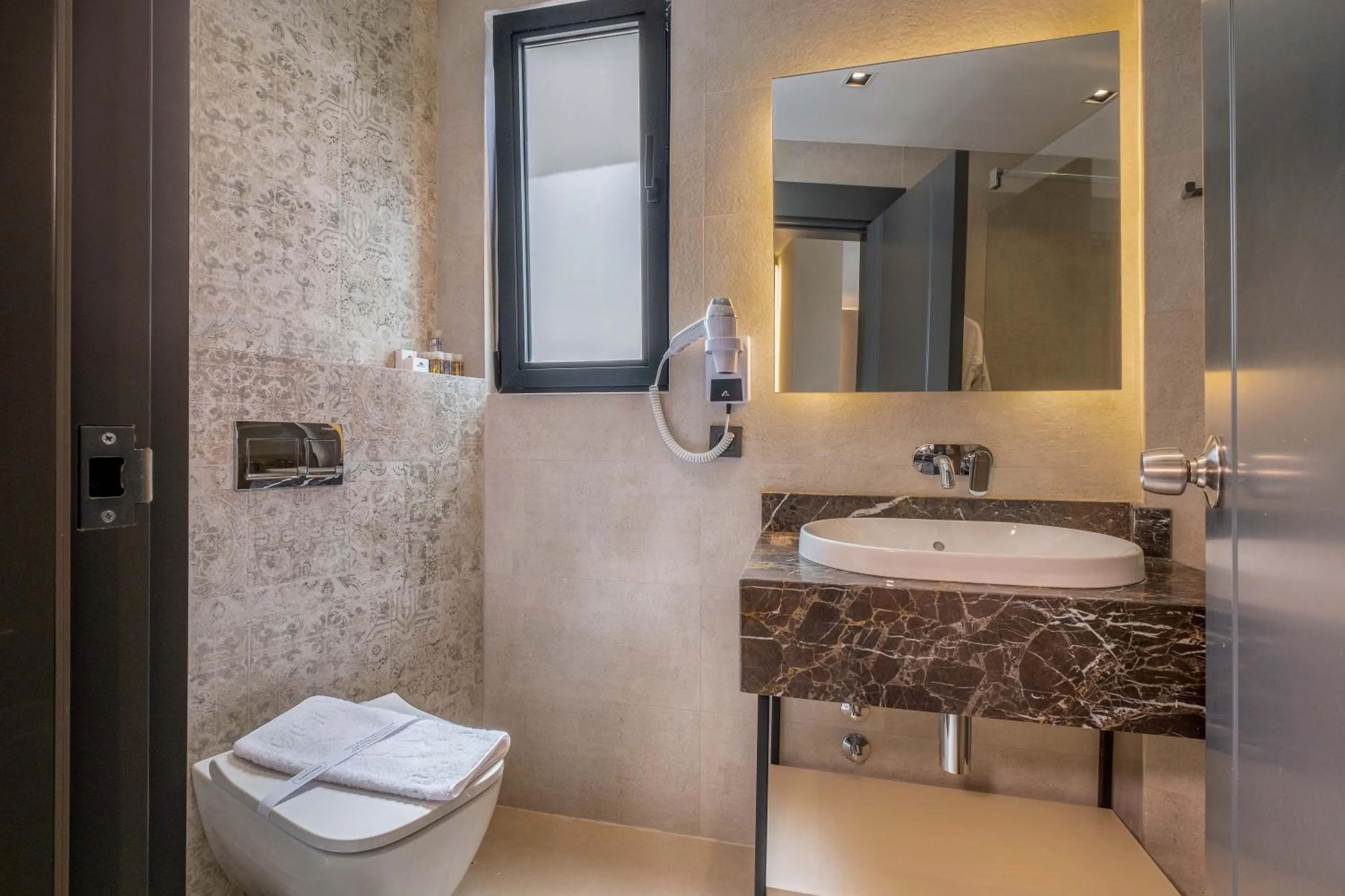 Bathroom in SeaTown Hotel