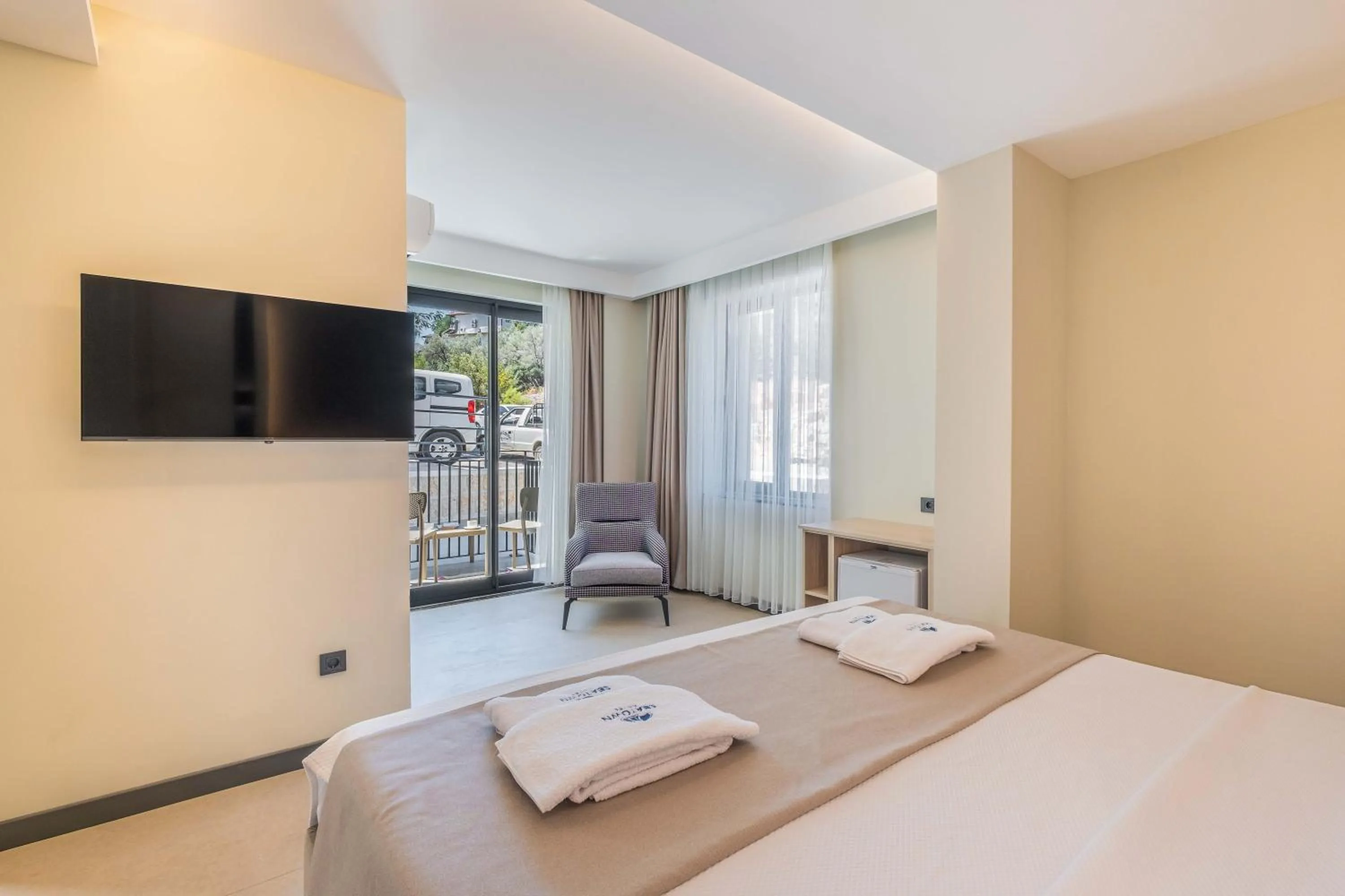 TV and multimedia in SeaTown Hotel