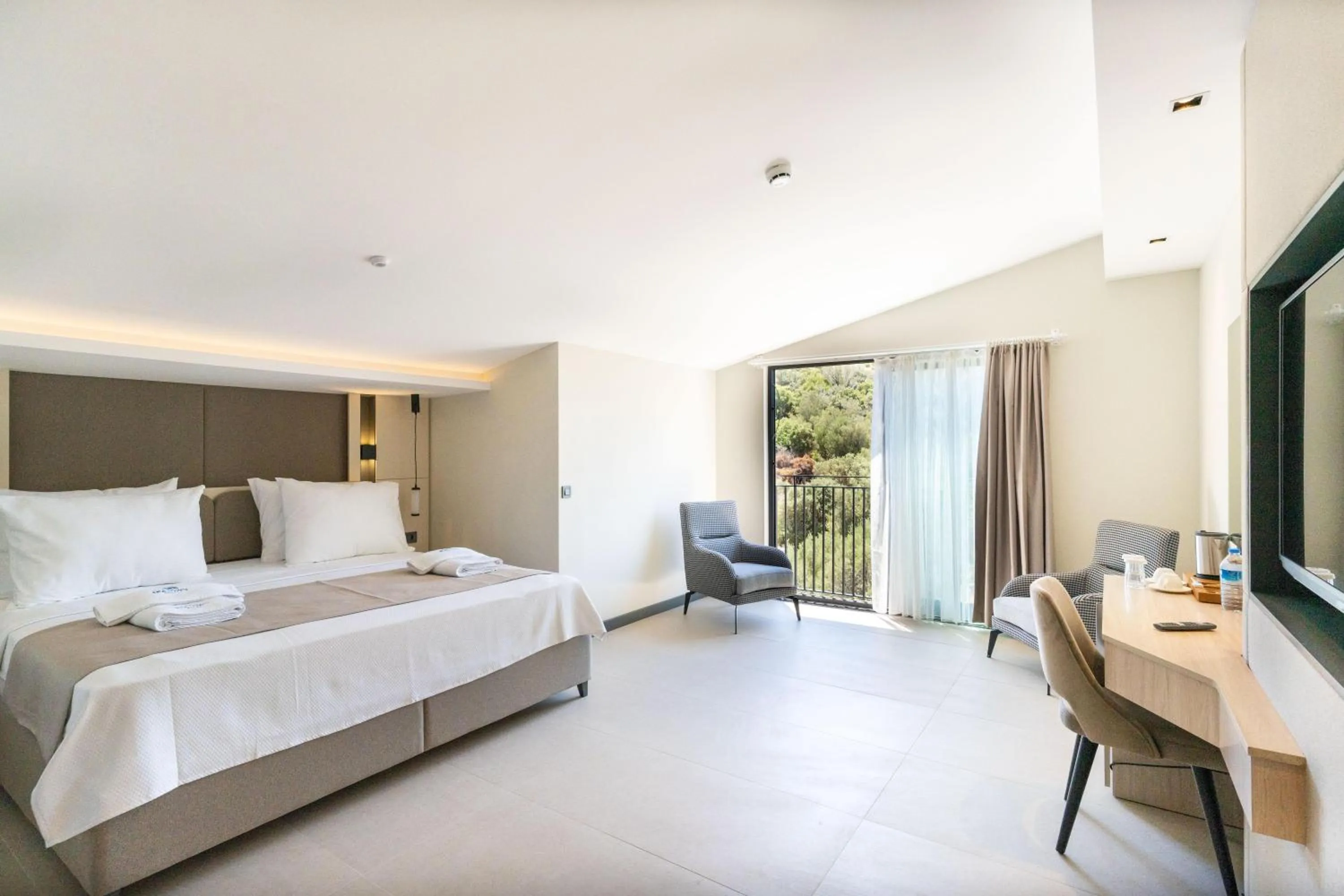 Photo of the whole room in SeaTown Hotel