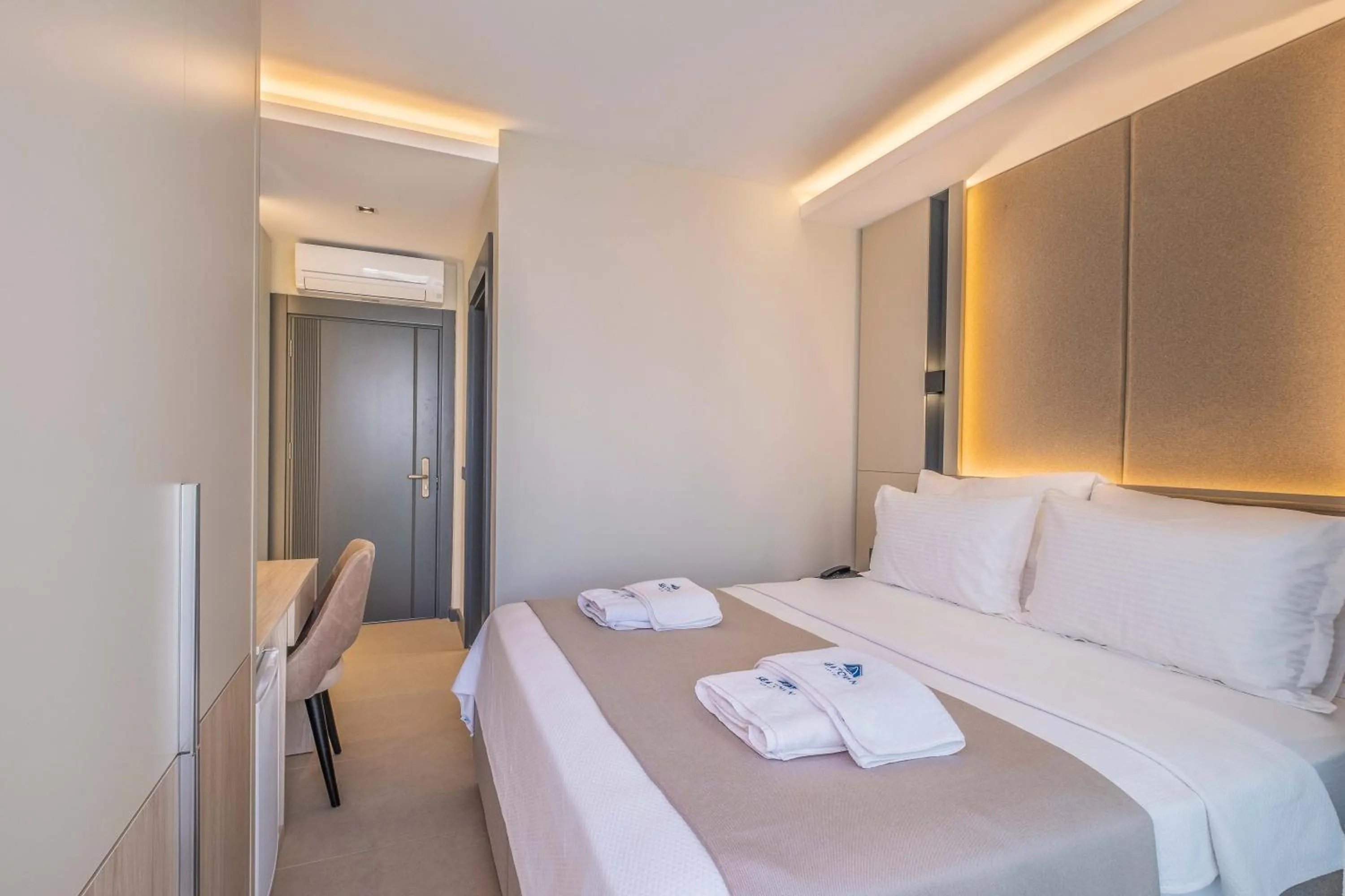 Bed in SeaTown Hotel