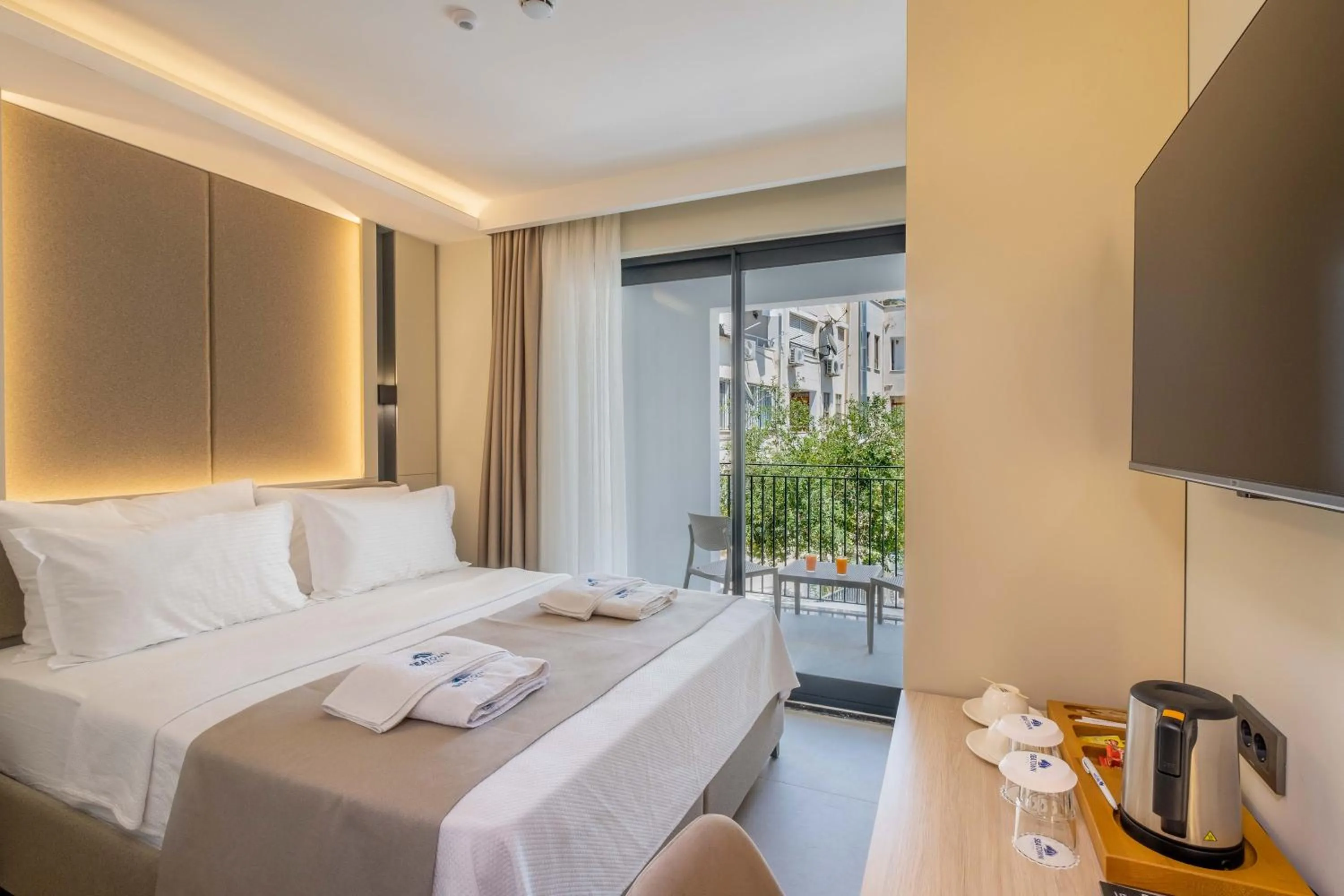 Bed in SeaTown Hotel