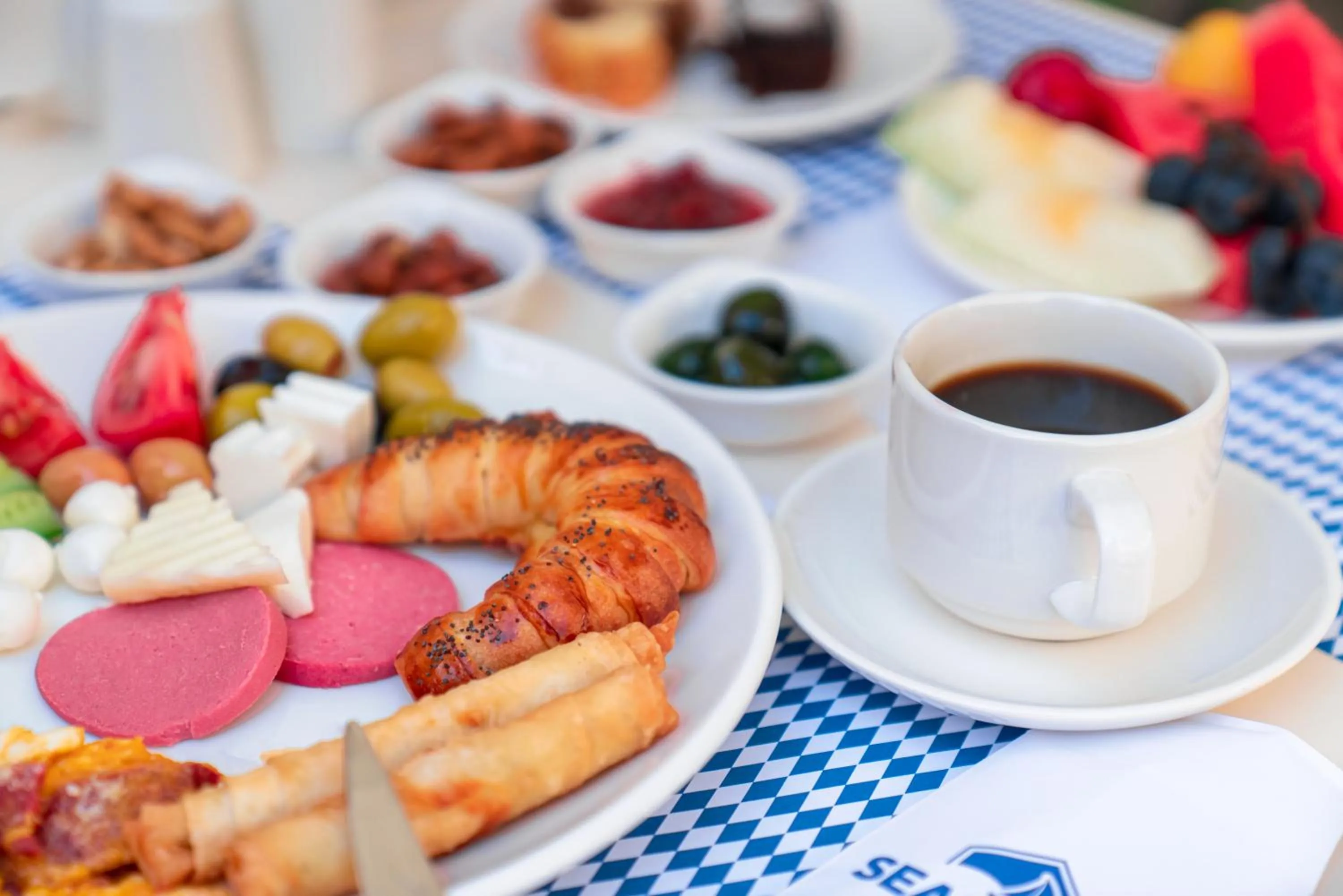 Food and drinks in SeaTown Hotel