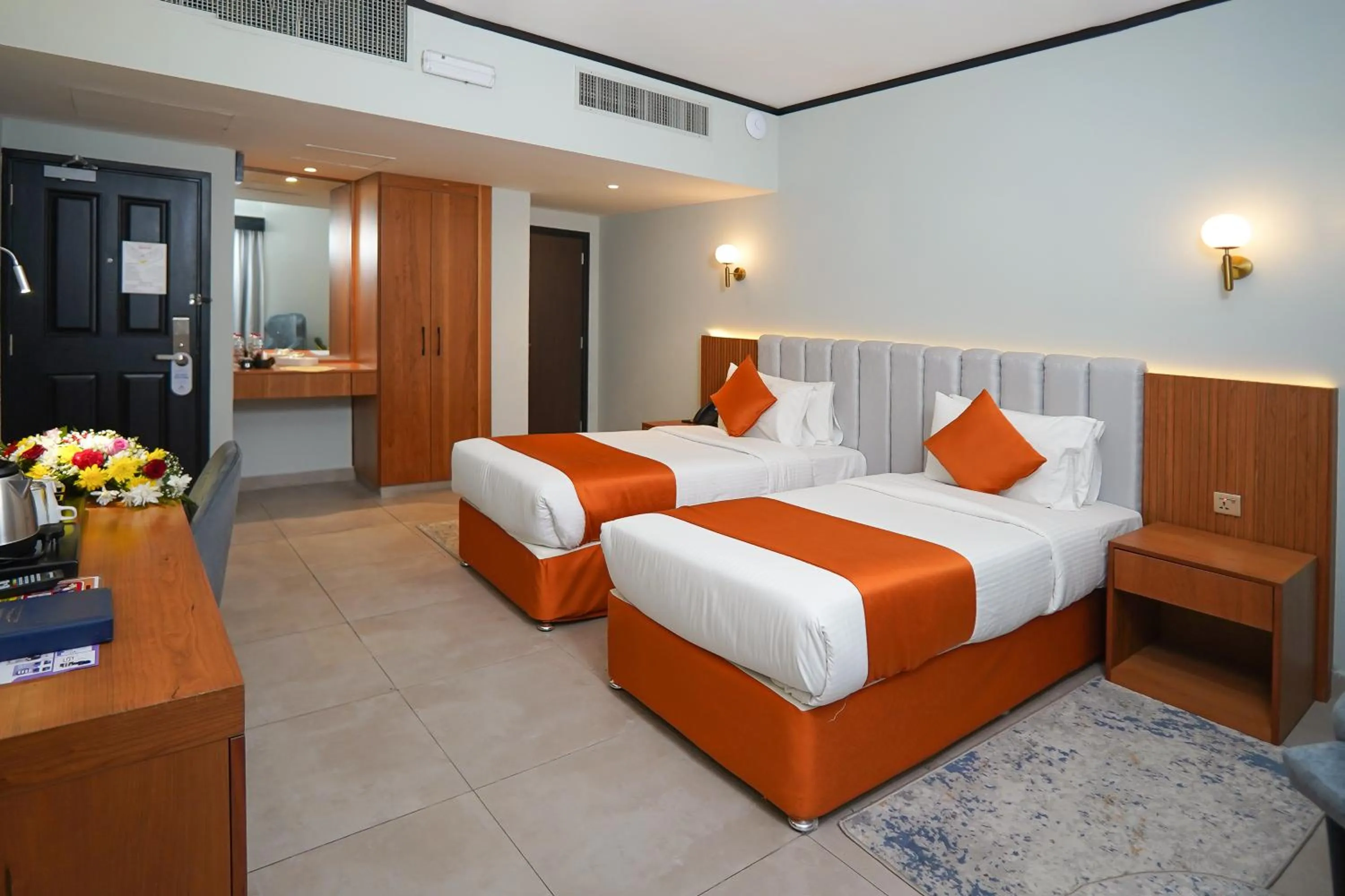 Bedroom, Bed in Concorde Palace Hotel