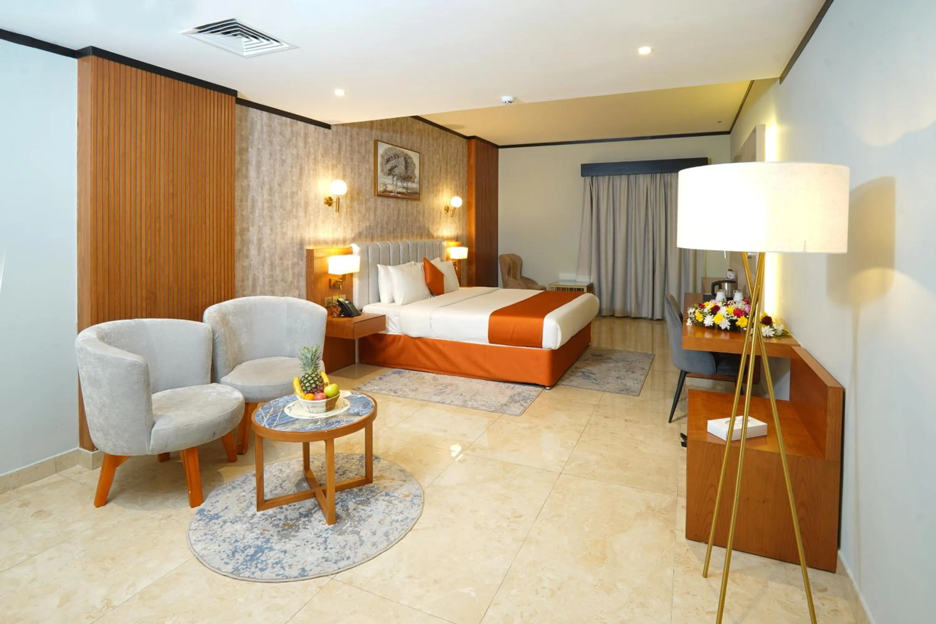 Bedroom, Bed in Concorde Palace Hotel