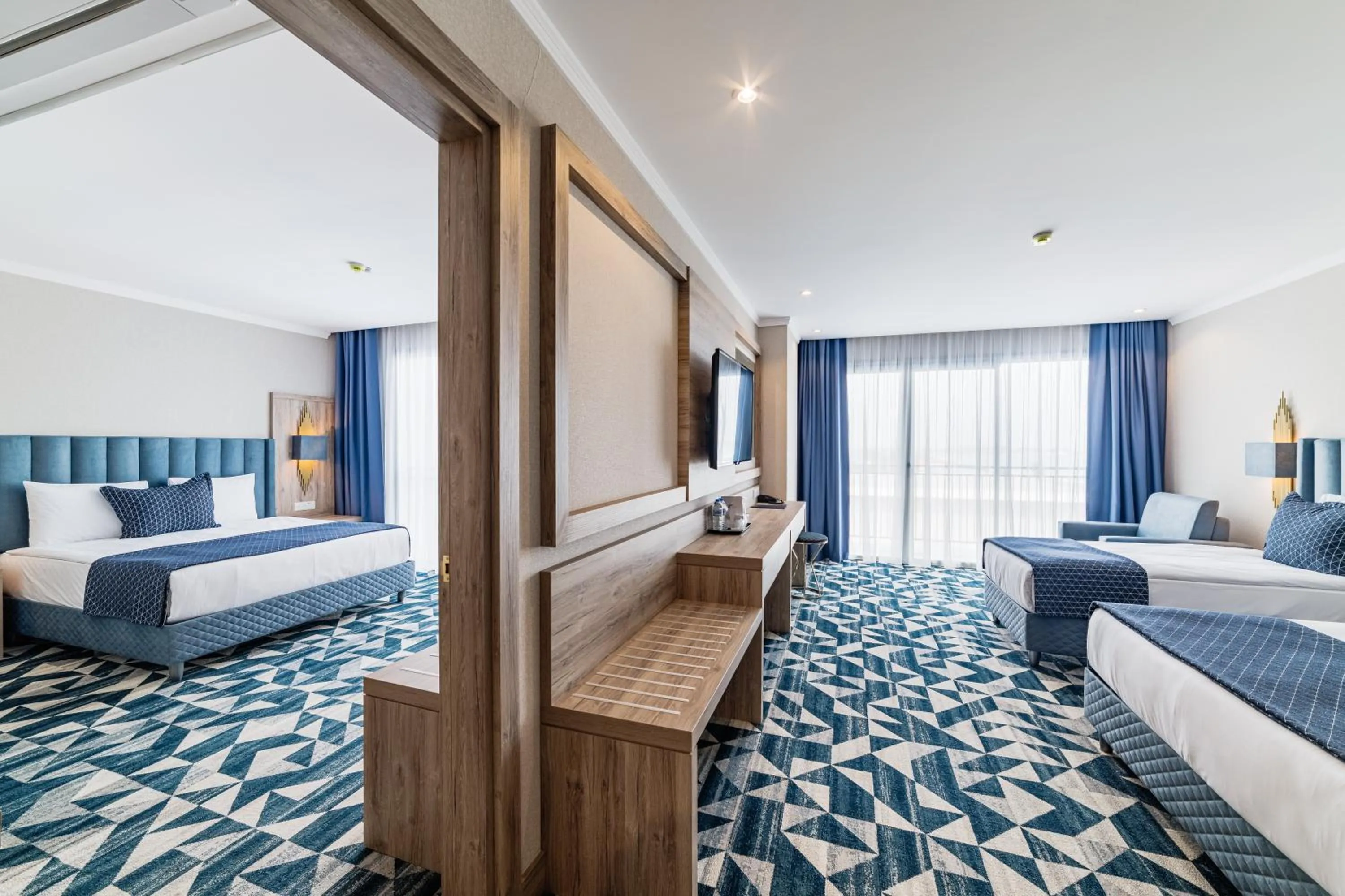 Photo of the whole room, Bed in The Arkin Iskele