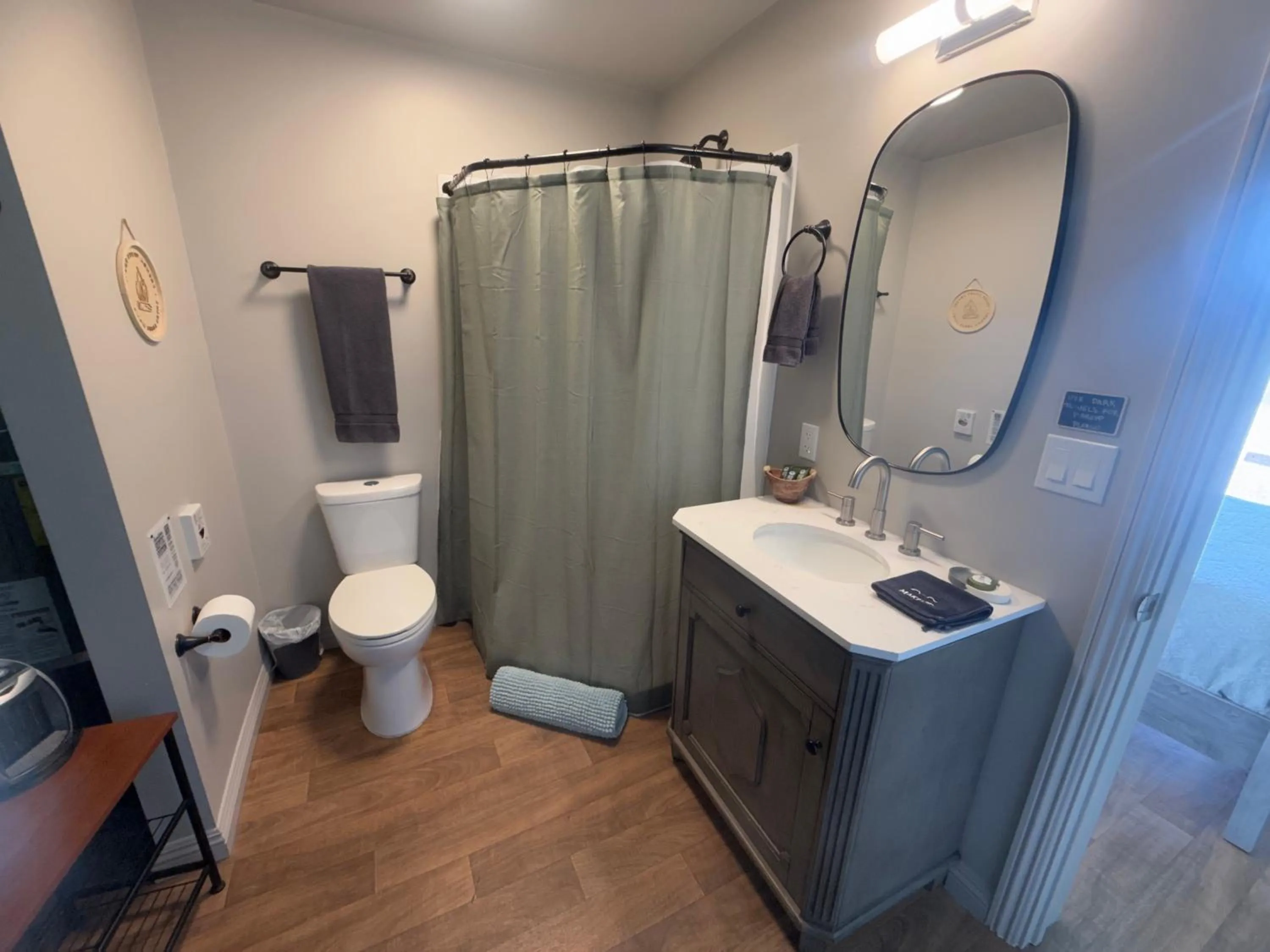 Shower in Bryce Glamp And Camp