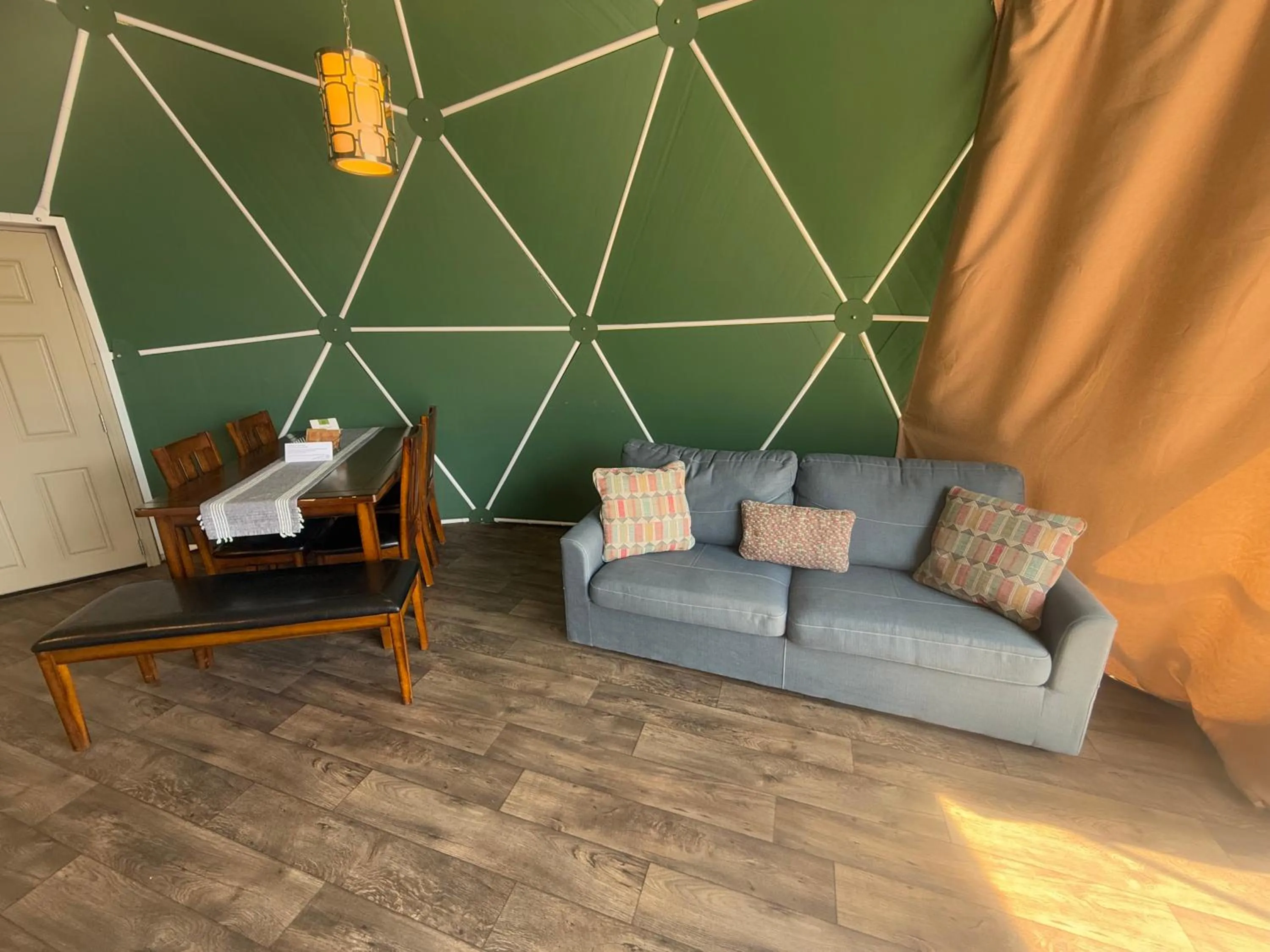 Living room in Bryce Glamp And Camp