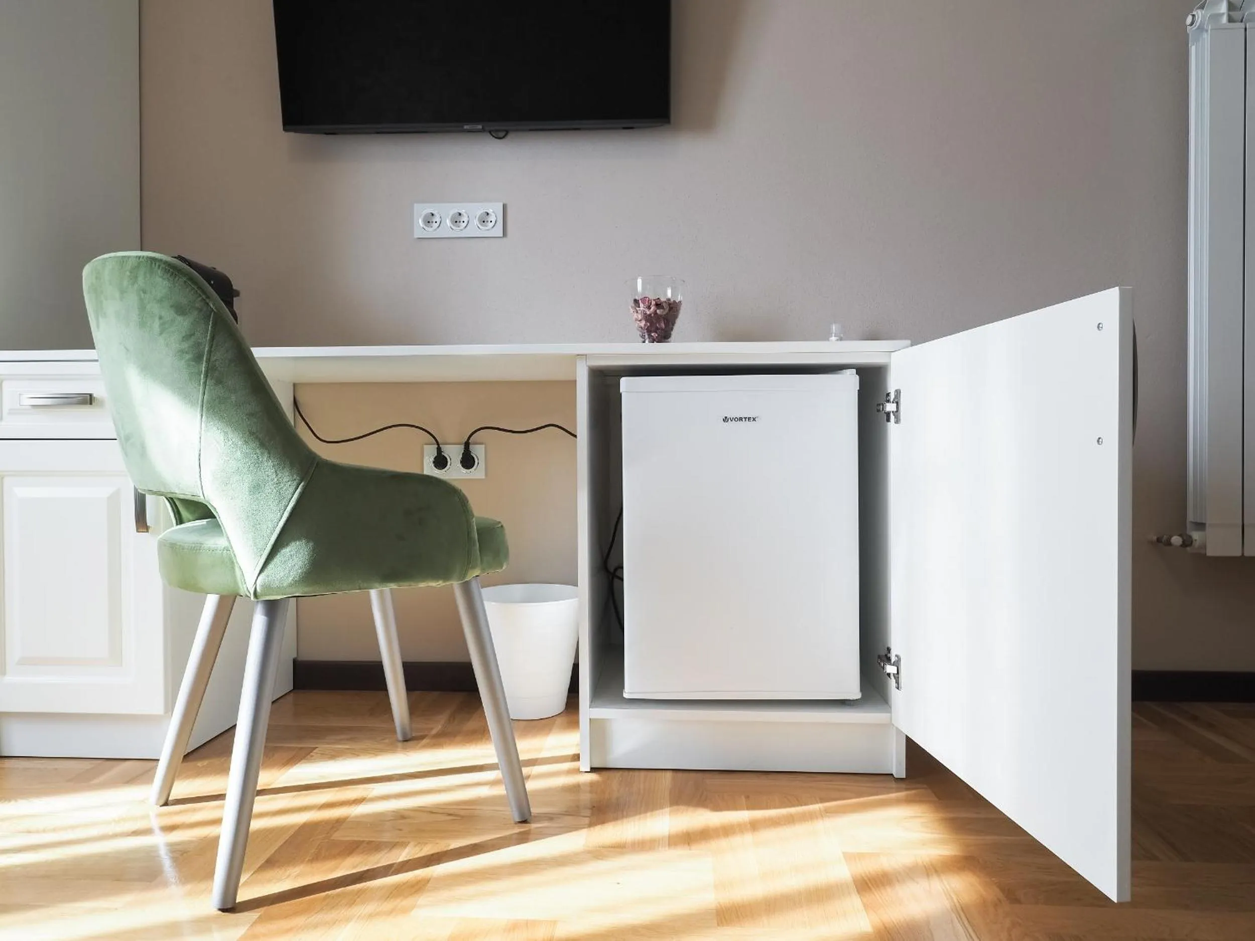 oven in Boutique Central