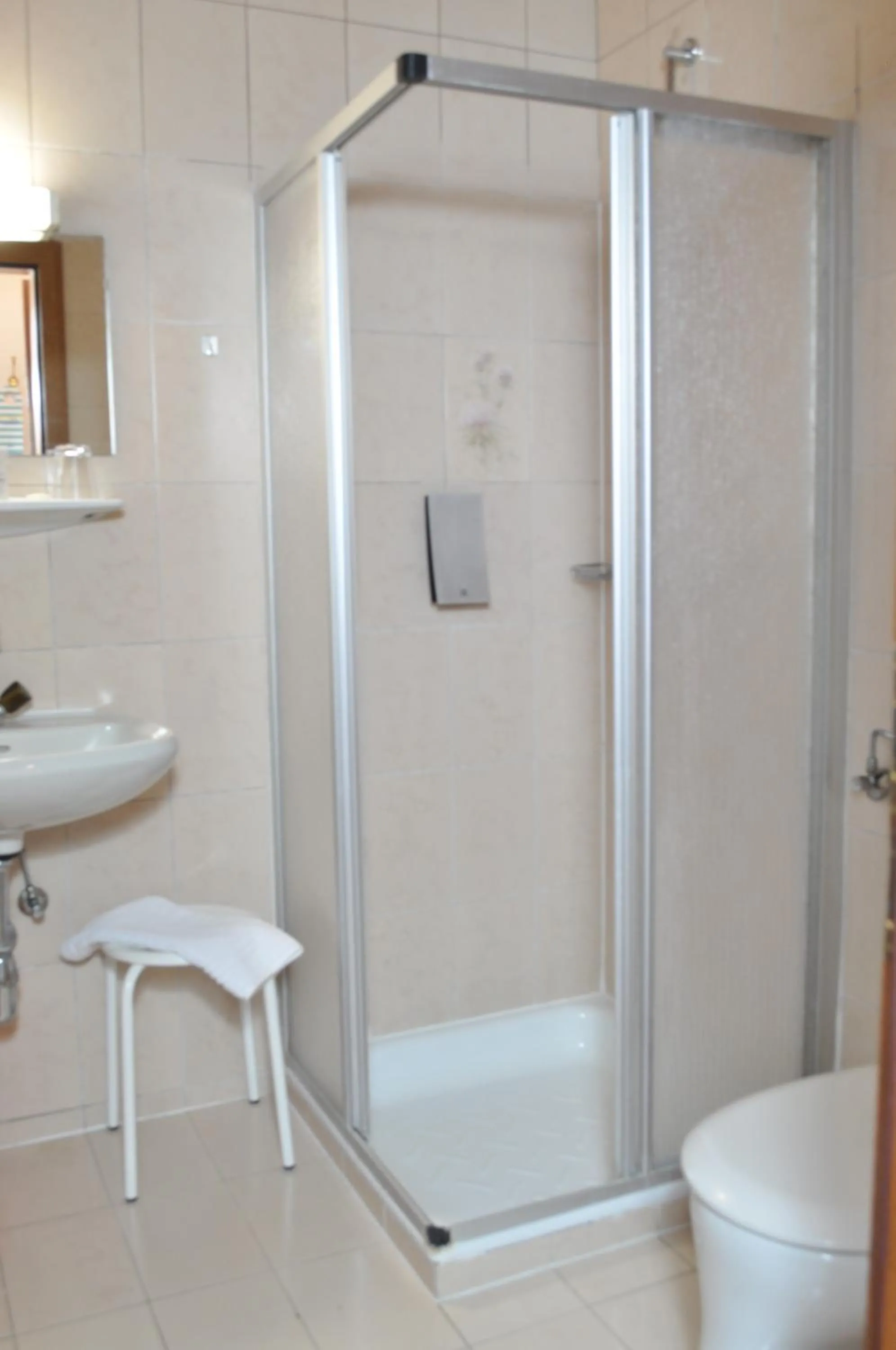 Bathroom in Gästehaus Herlinde