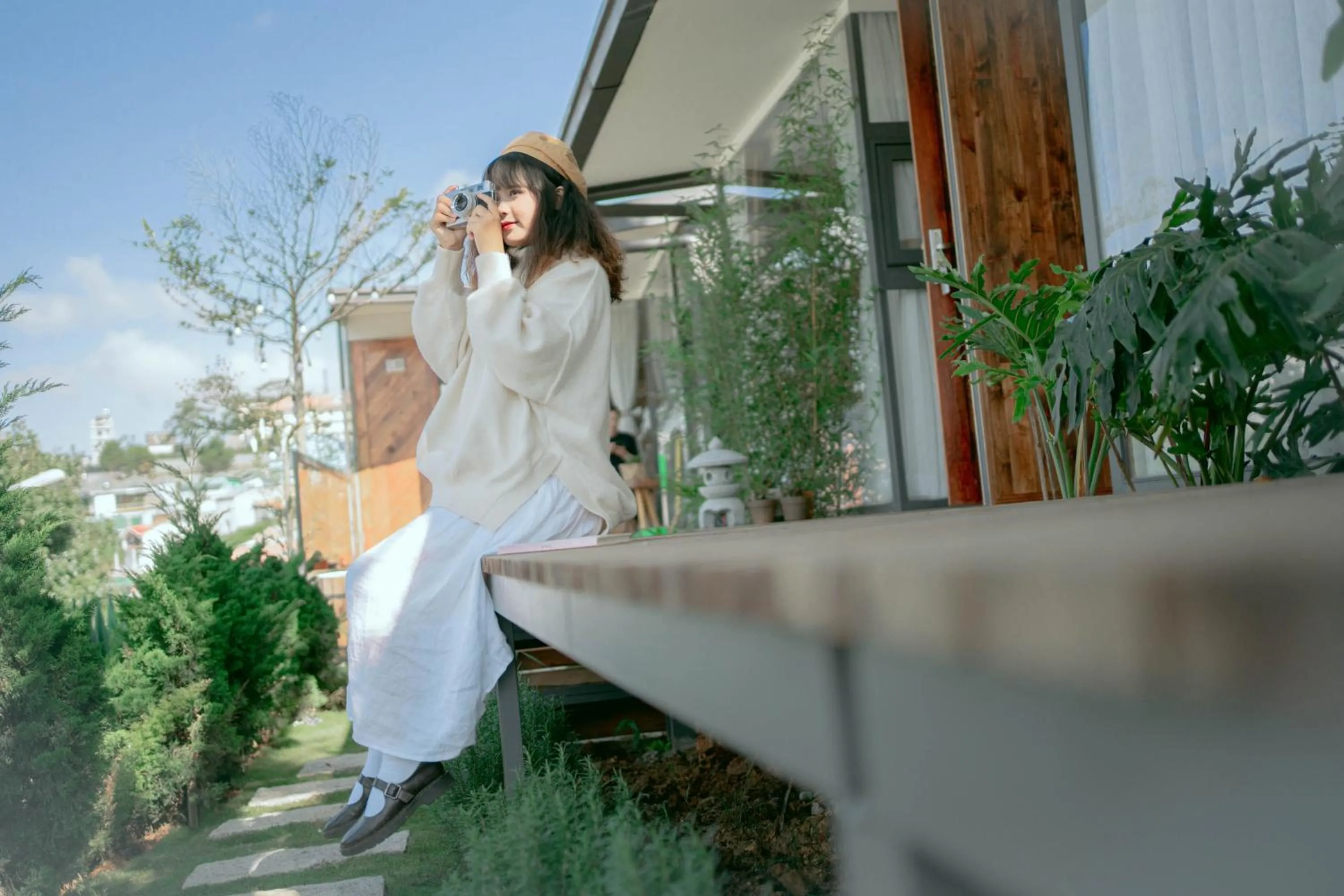 People in Orimi Cafe & Homies Dalat