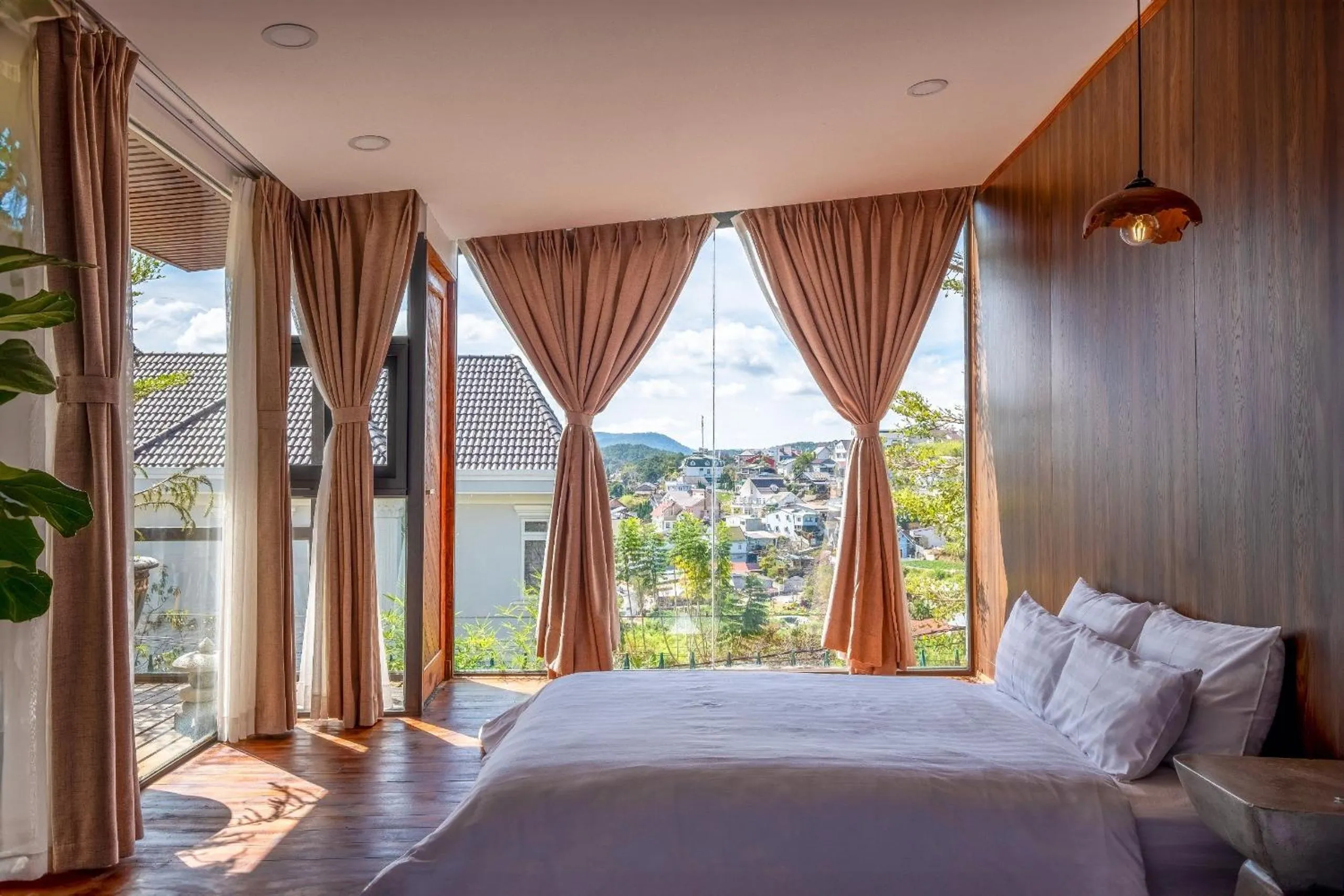 Bedroom, Bed in Orimi Cafe & Homies Dalat