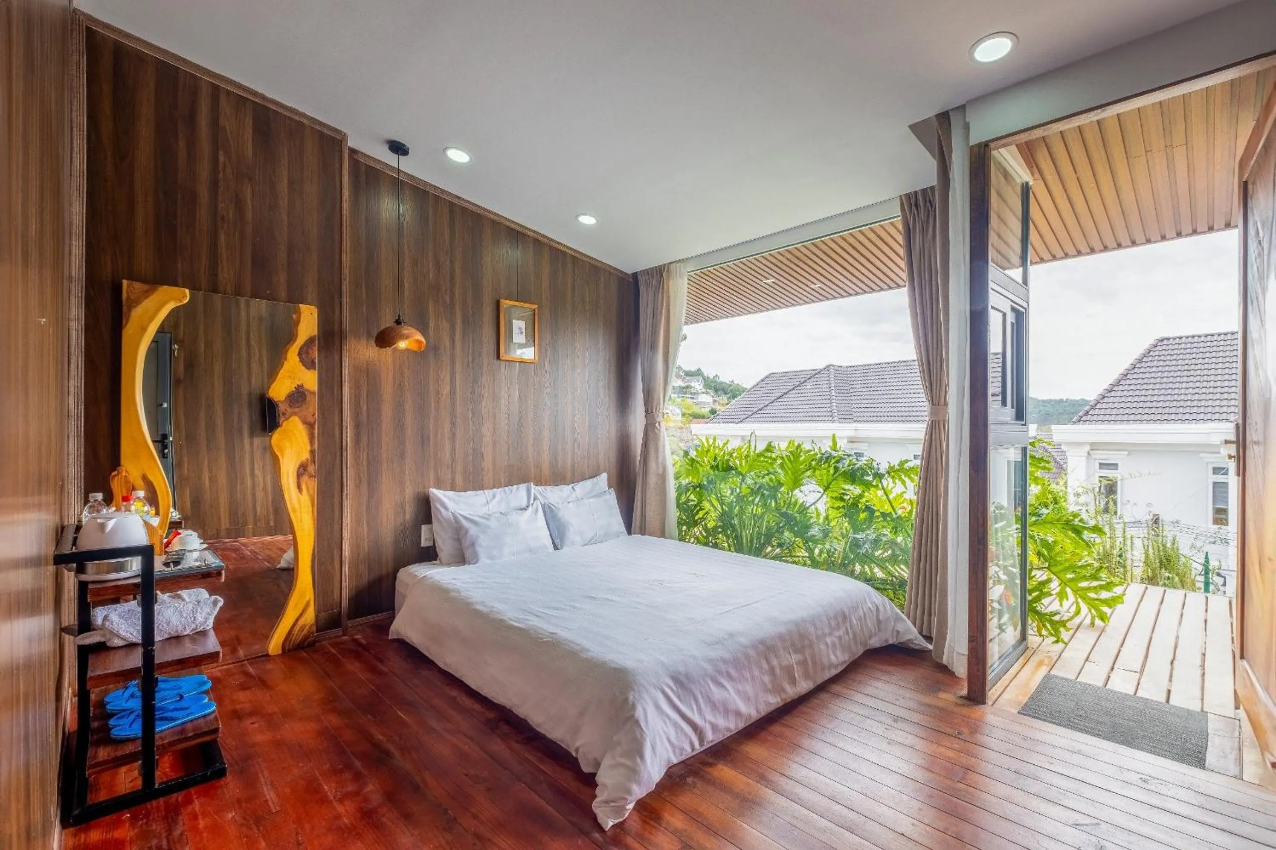 Bedroom, Bed in Orimi Cafe & Homies Dalat