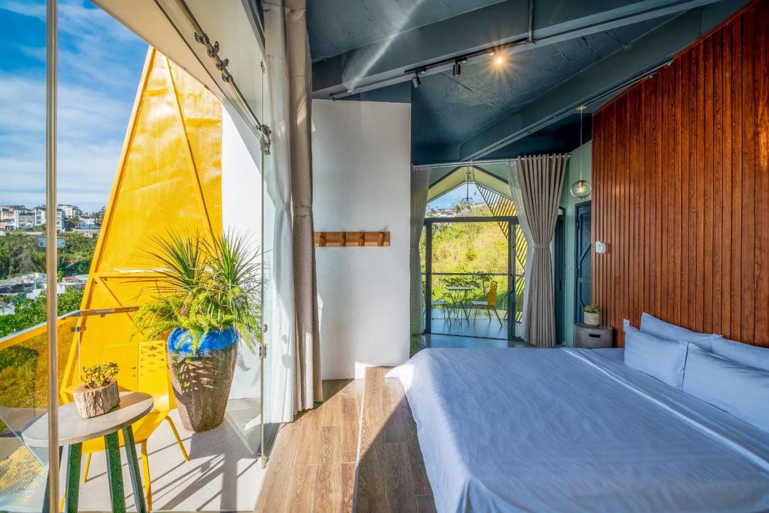 Bedroom, Bed in Orimi Cafe & Homies Dalat