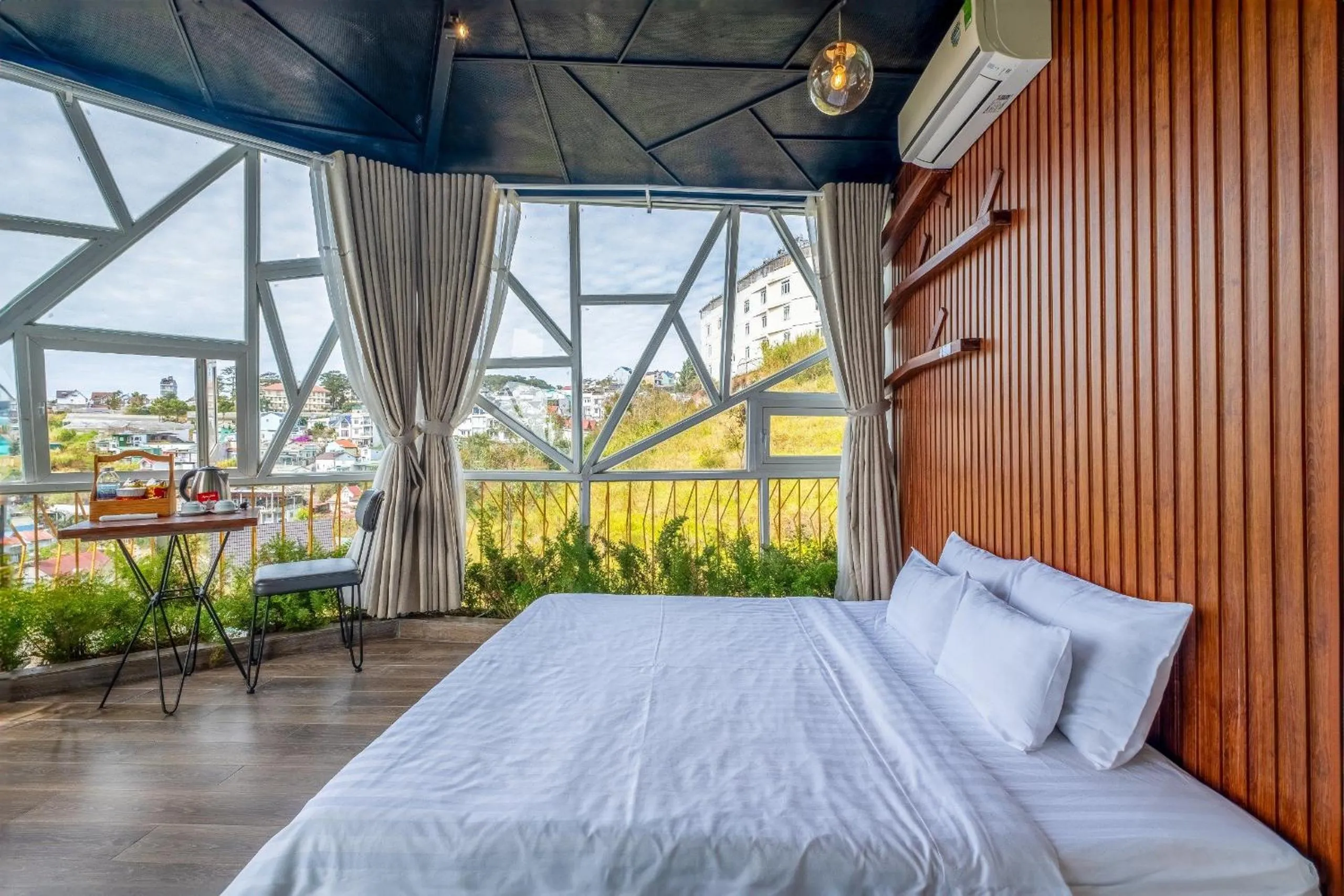 Bedroom, Bed in Orimi Cafe & Homies Dalat