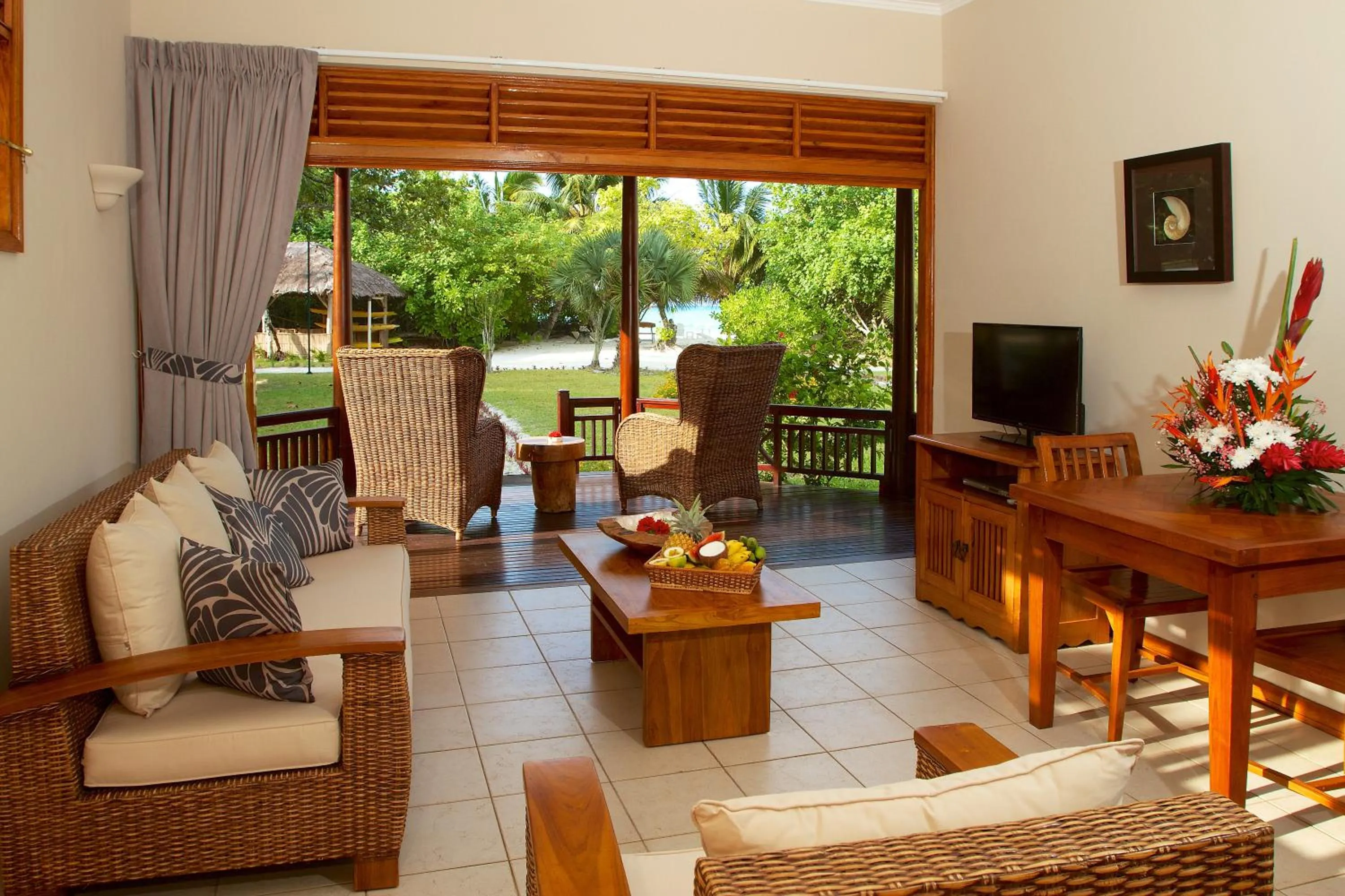 TV and multimedia in Les Villas D'or